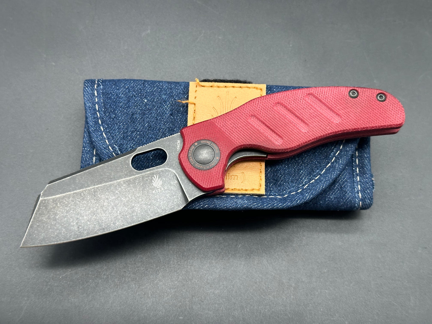 Kizer C01C Sheepdog Liner Lock Knife Red Denim Micarta (3.29" Black SW)