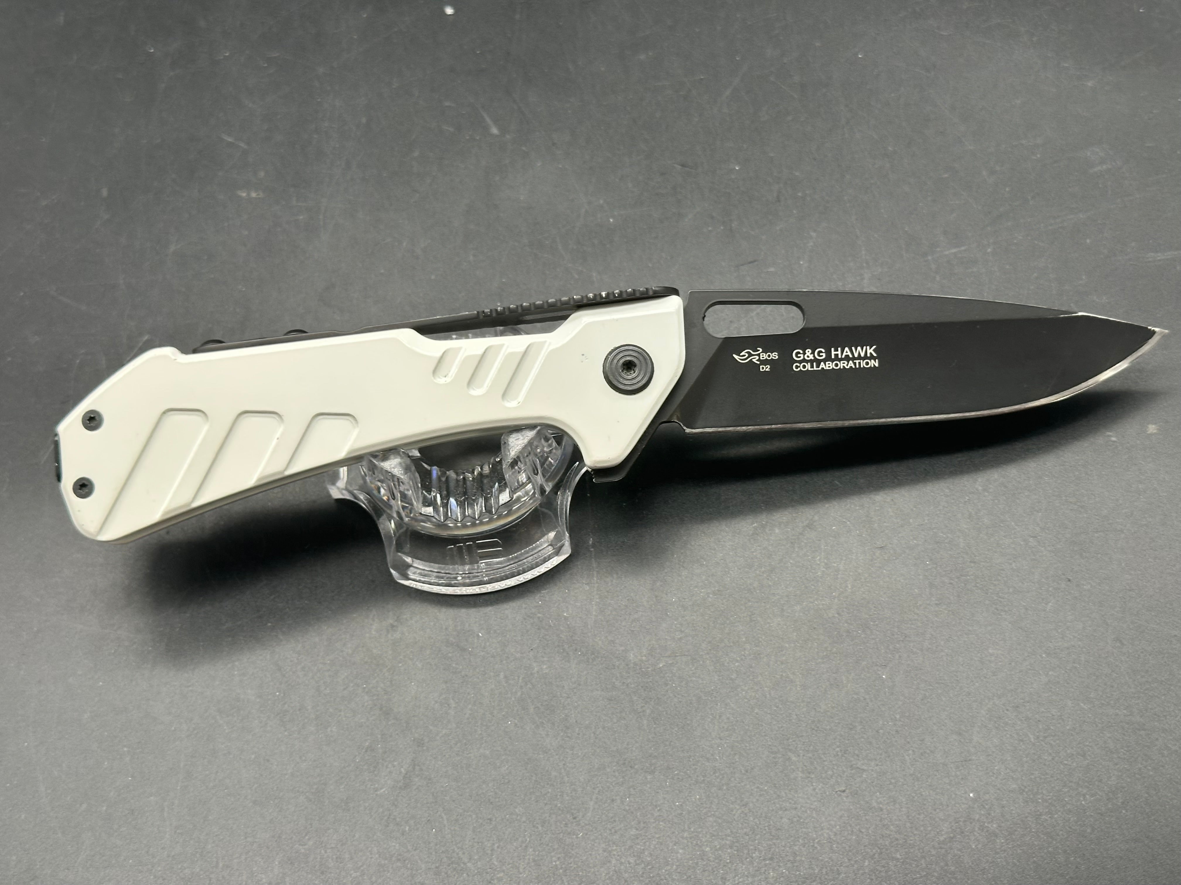 Buck Knives 830 Marksman, Buck of the Month May 2001, D2 steel, white aluminum handles