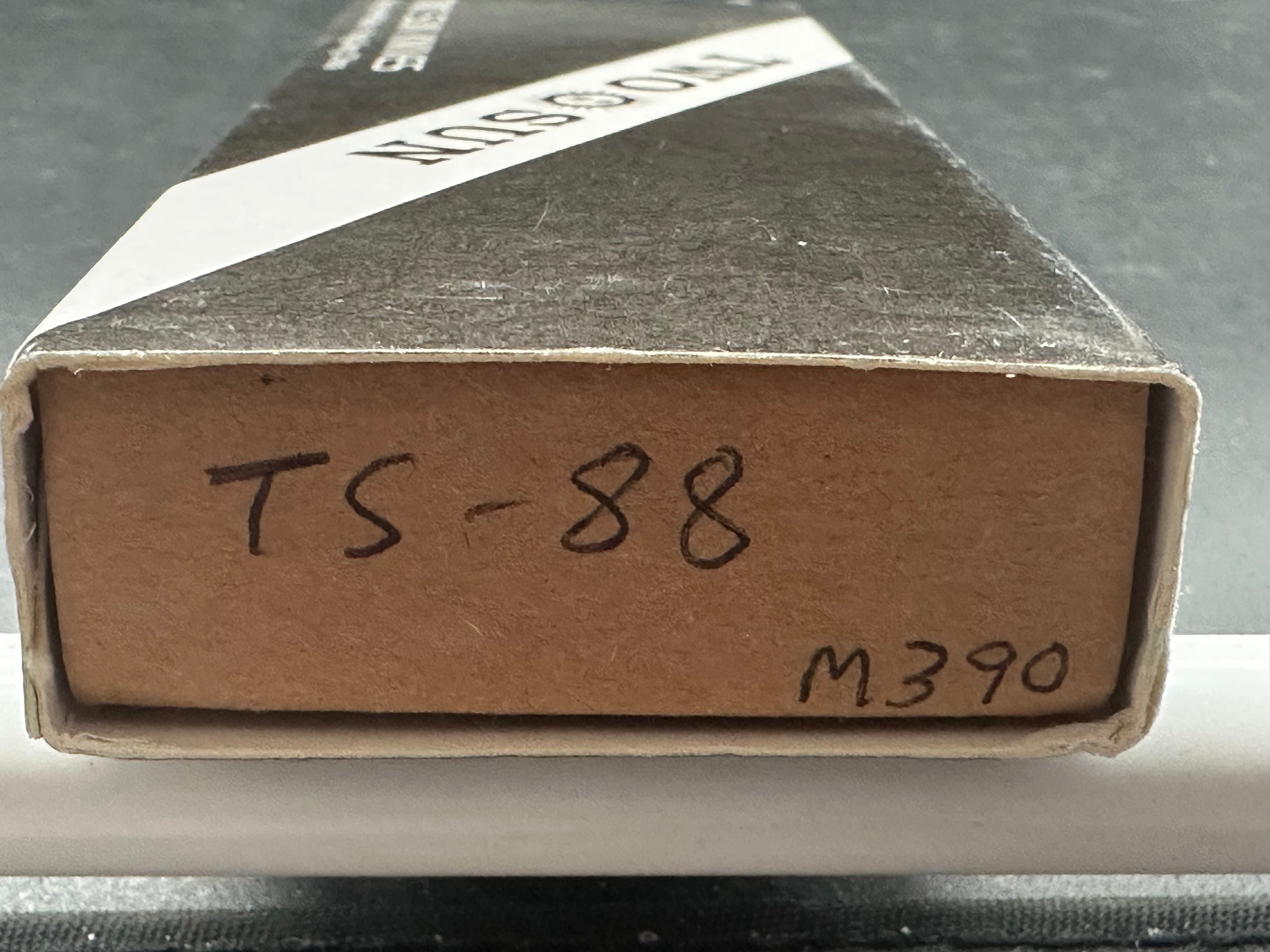 TWOSUN TS88-M390 GRAY TITANIUM ALLOY HANDLE PLAIN M390 BLADE