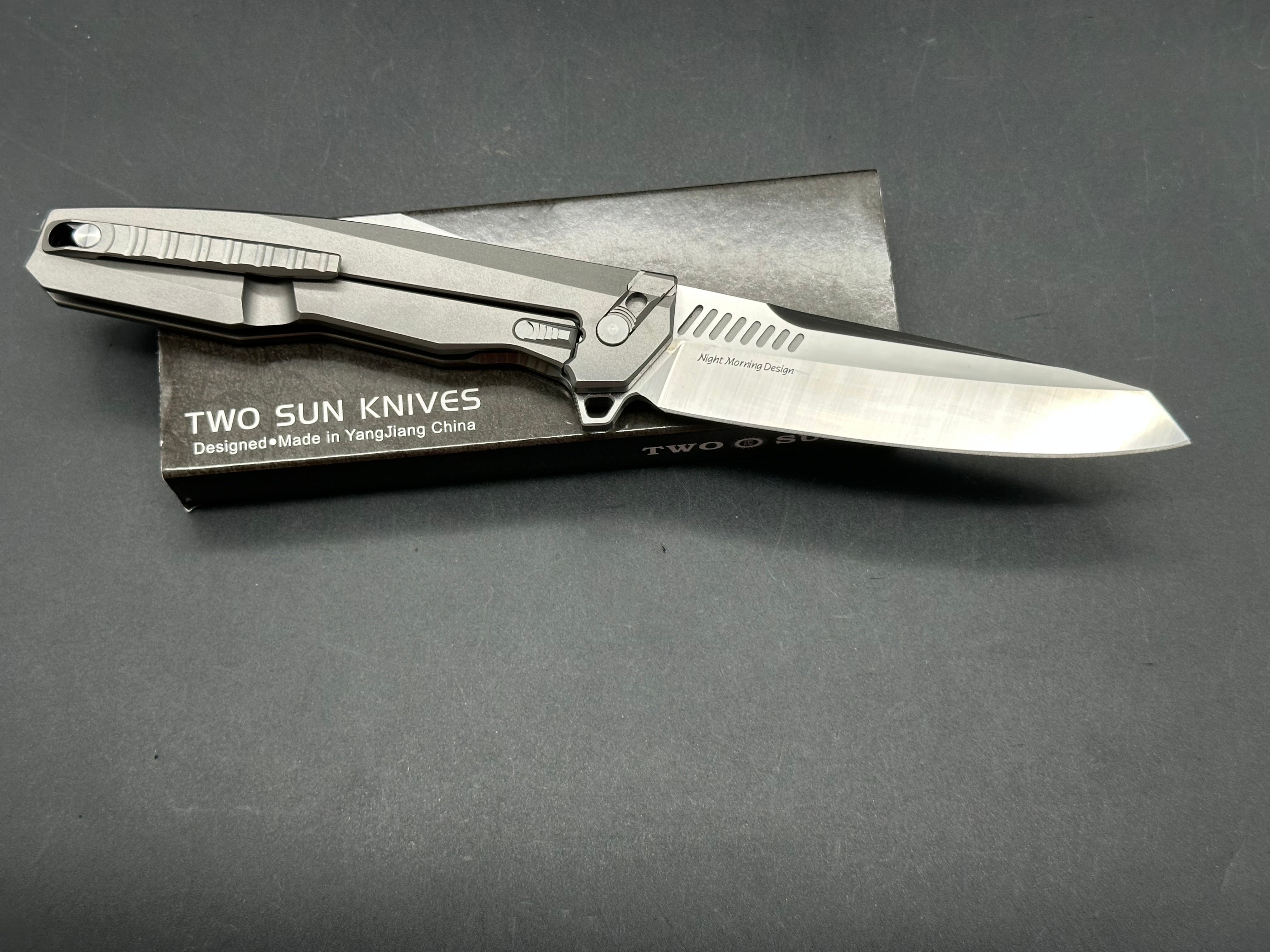 TWOSUN TS88-M390 GRAY TITANIUM ALLOY HANDLE PLAIN M390 BLADE