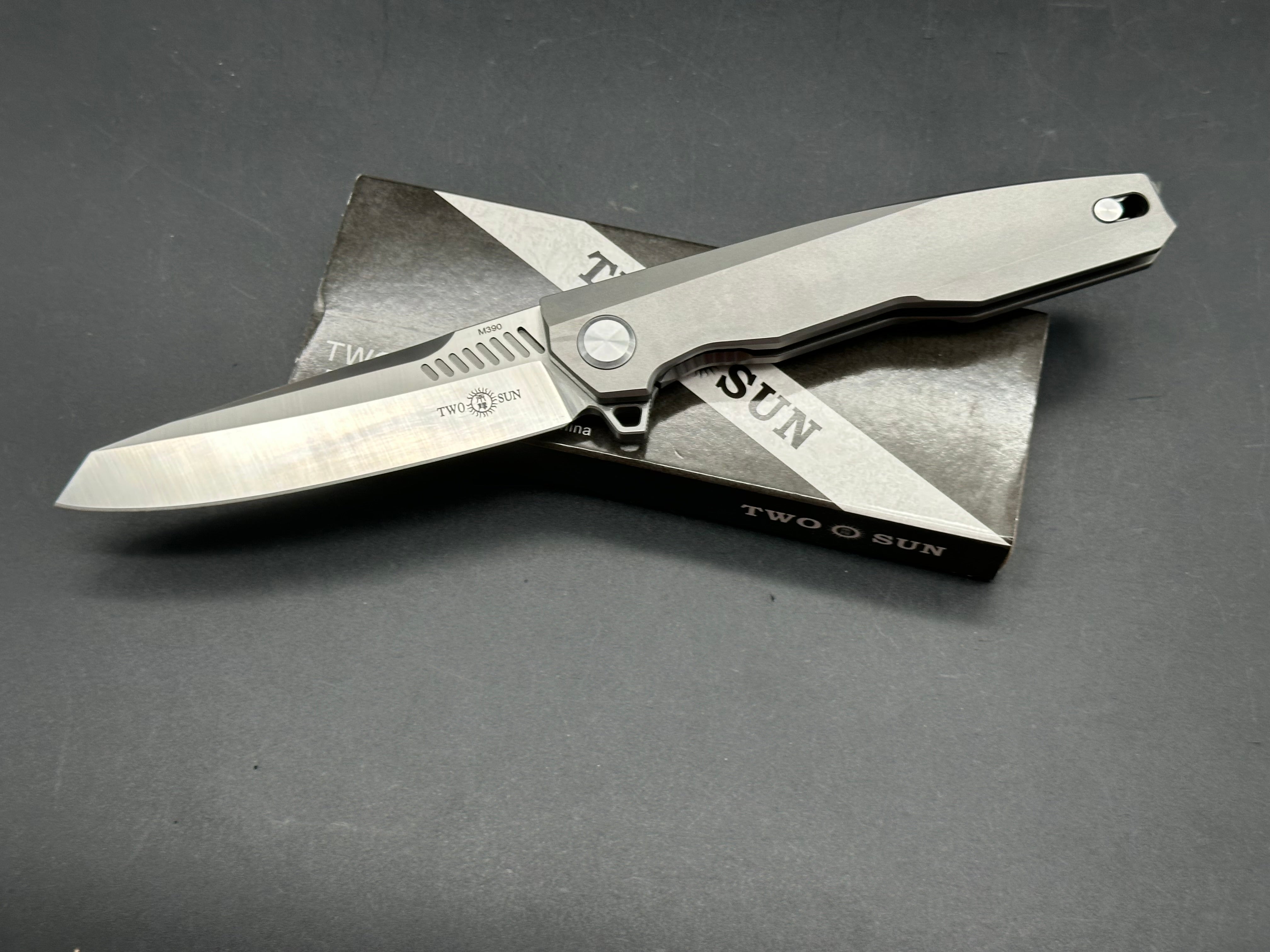TWOSUN TS88-M390 GRAY TITANIUM ALLOY HANDLE PLAIN M390 BLADE
