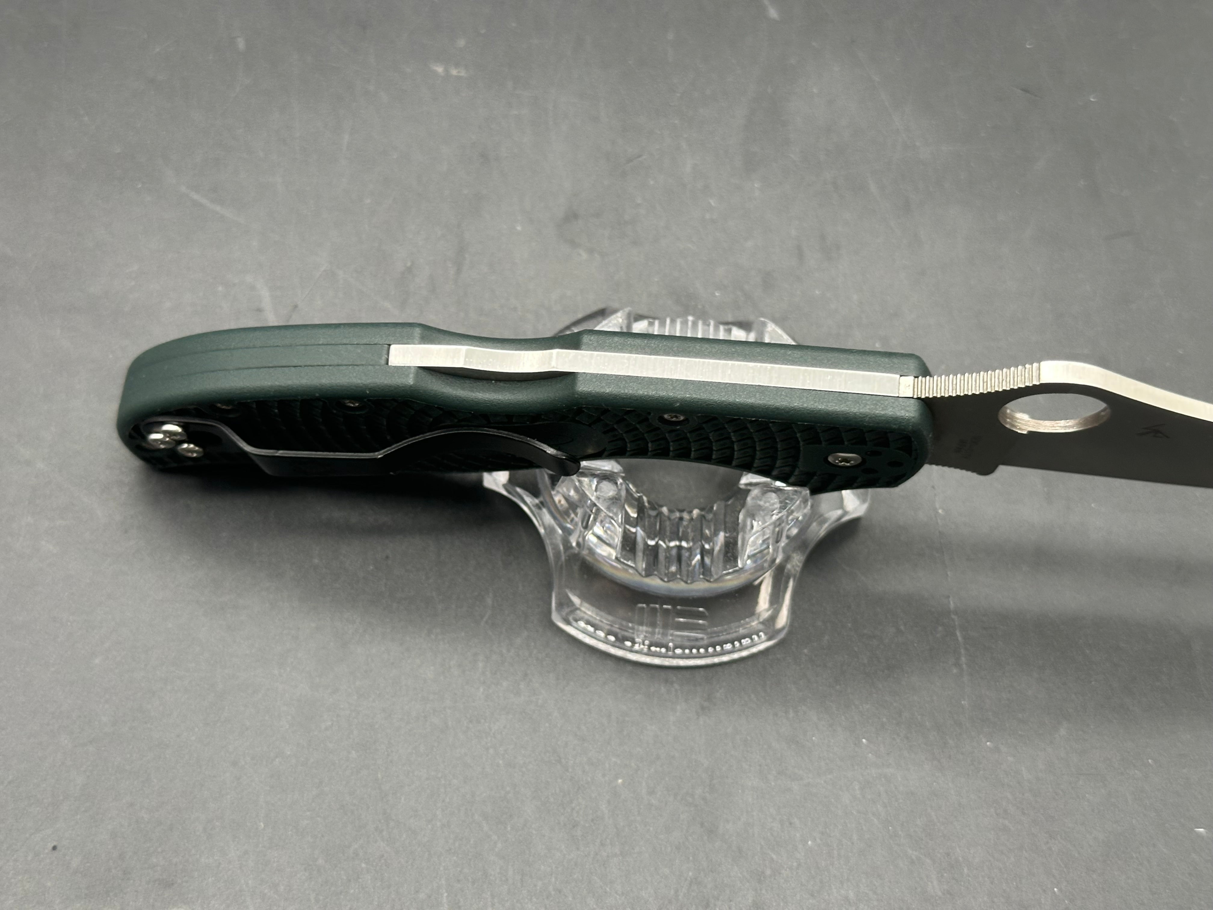 Spyderco Stretch 2 British Racing Green ZDP-189