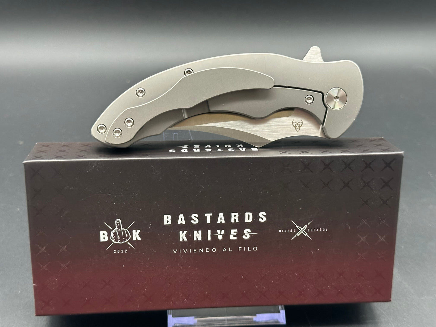 Bastard Knives BAAL titanium frame/CF scale w/N690 blade