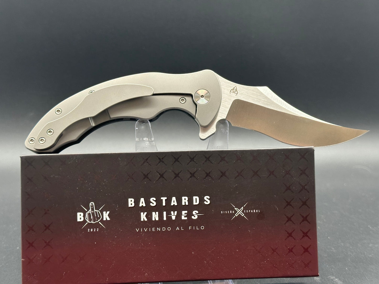 Bastard Knives BAAL titanium frame/CF scale w/N690 blade