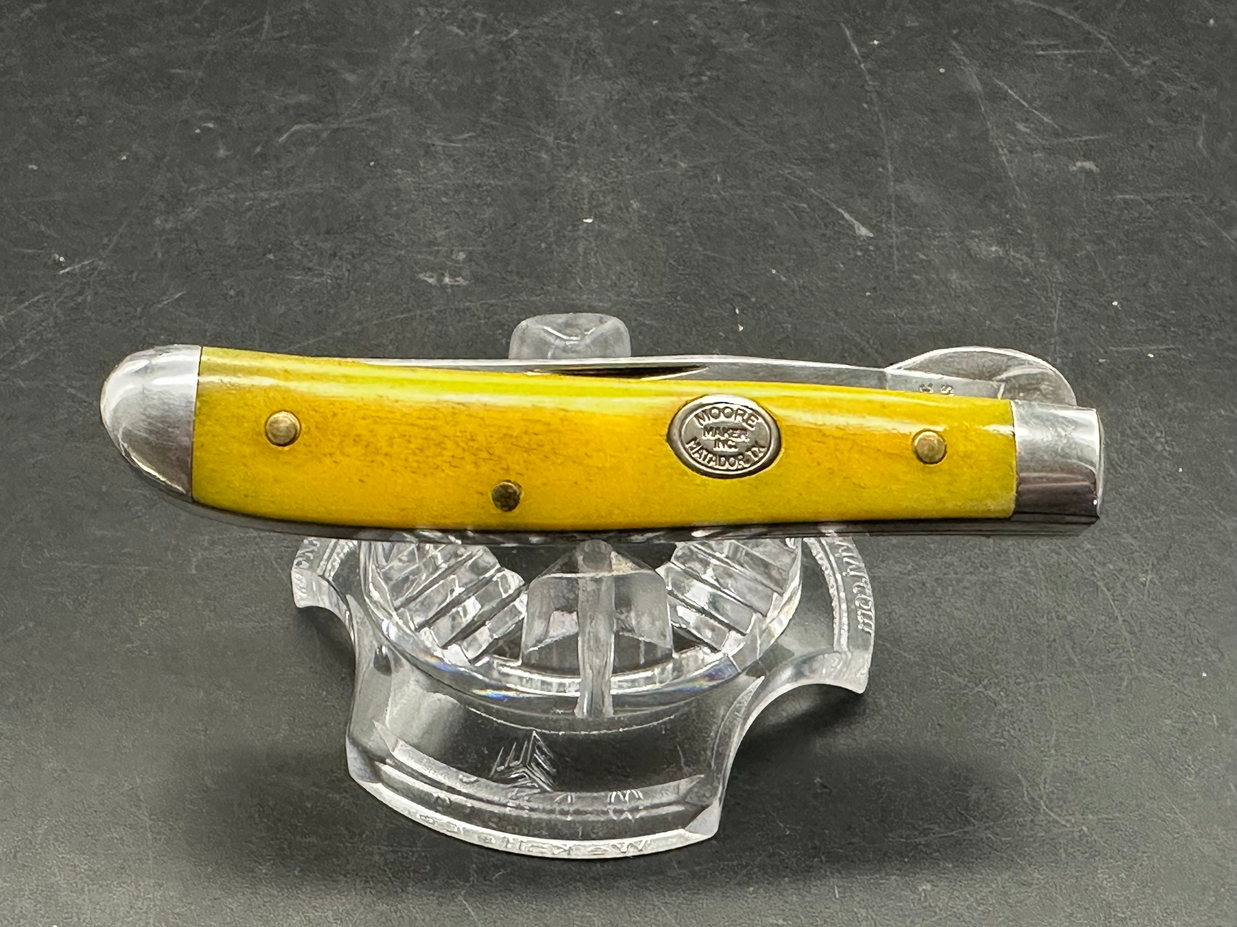 Moore maker liner lock yellow bone