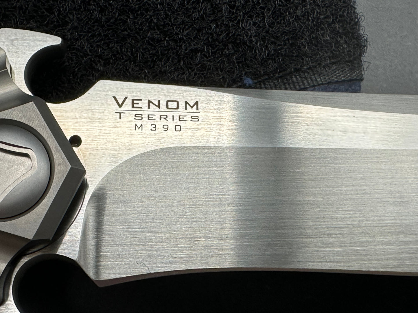 Kevin John T-Series Titanium handle w/M390 blade