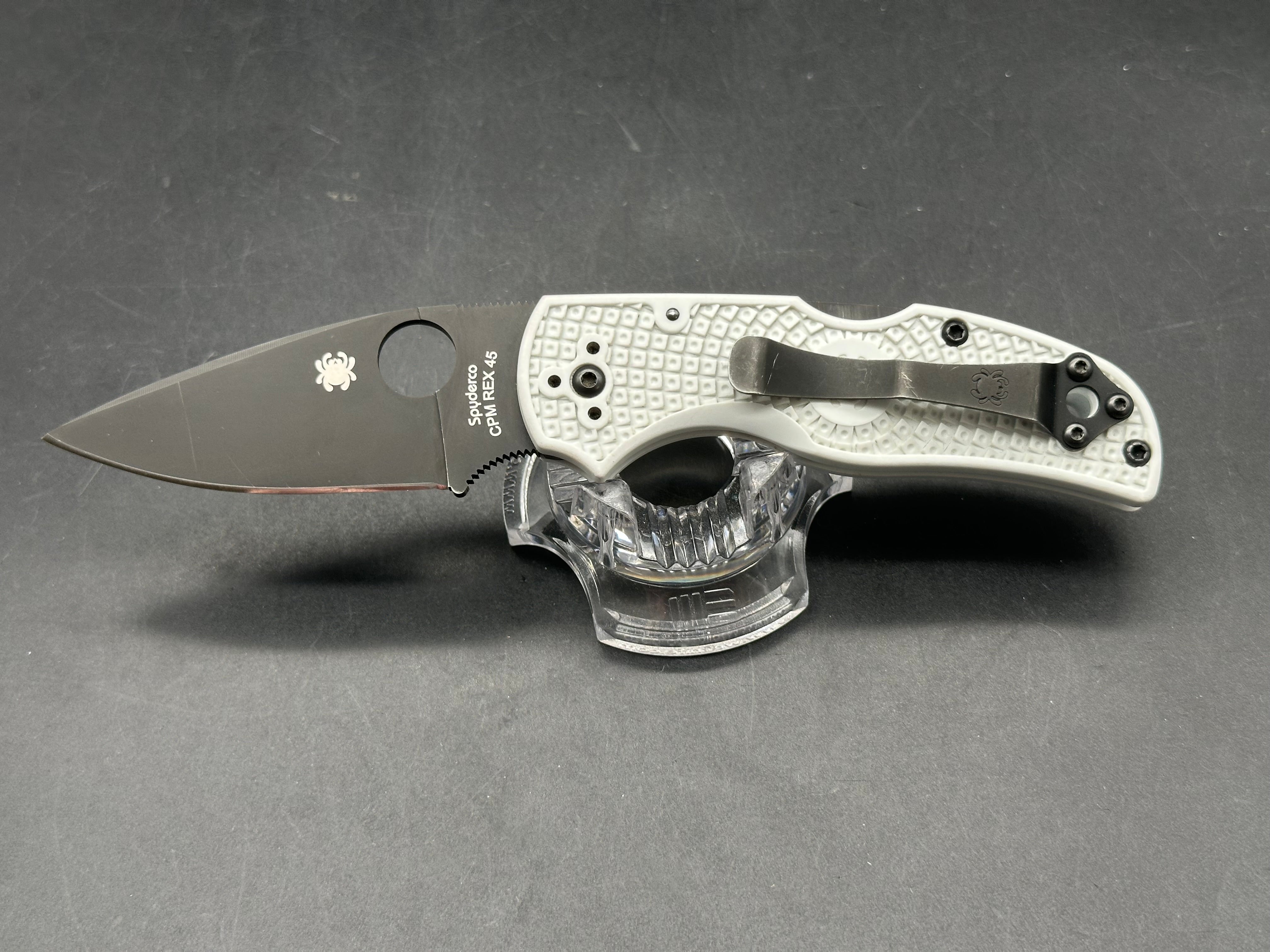 Spyderco Native 5 Rex45 with White FRN Stormtrooper
