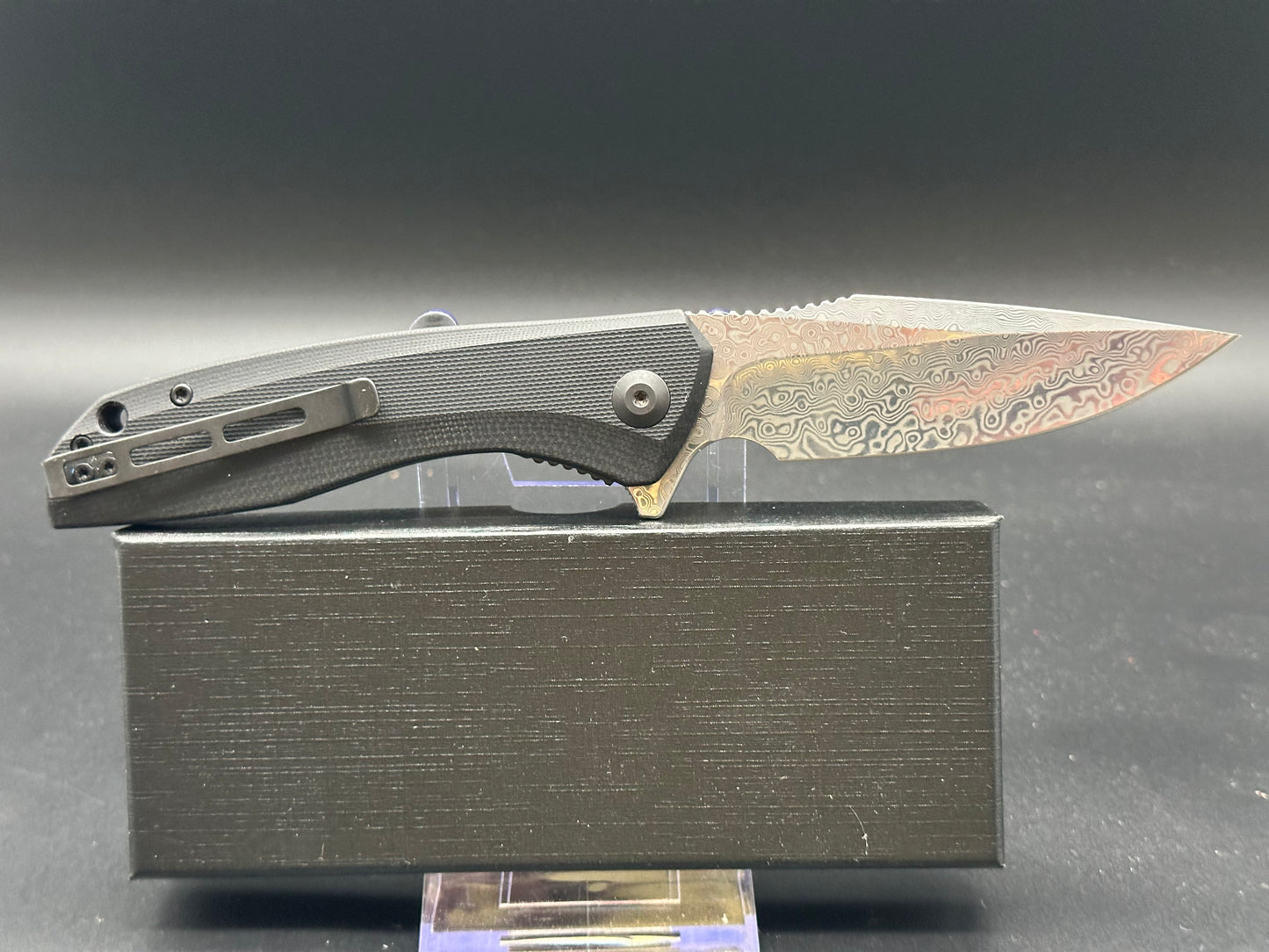 Civivi Backlash black G10 scales w/damascus blade