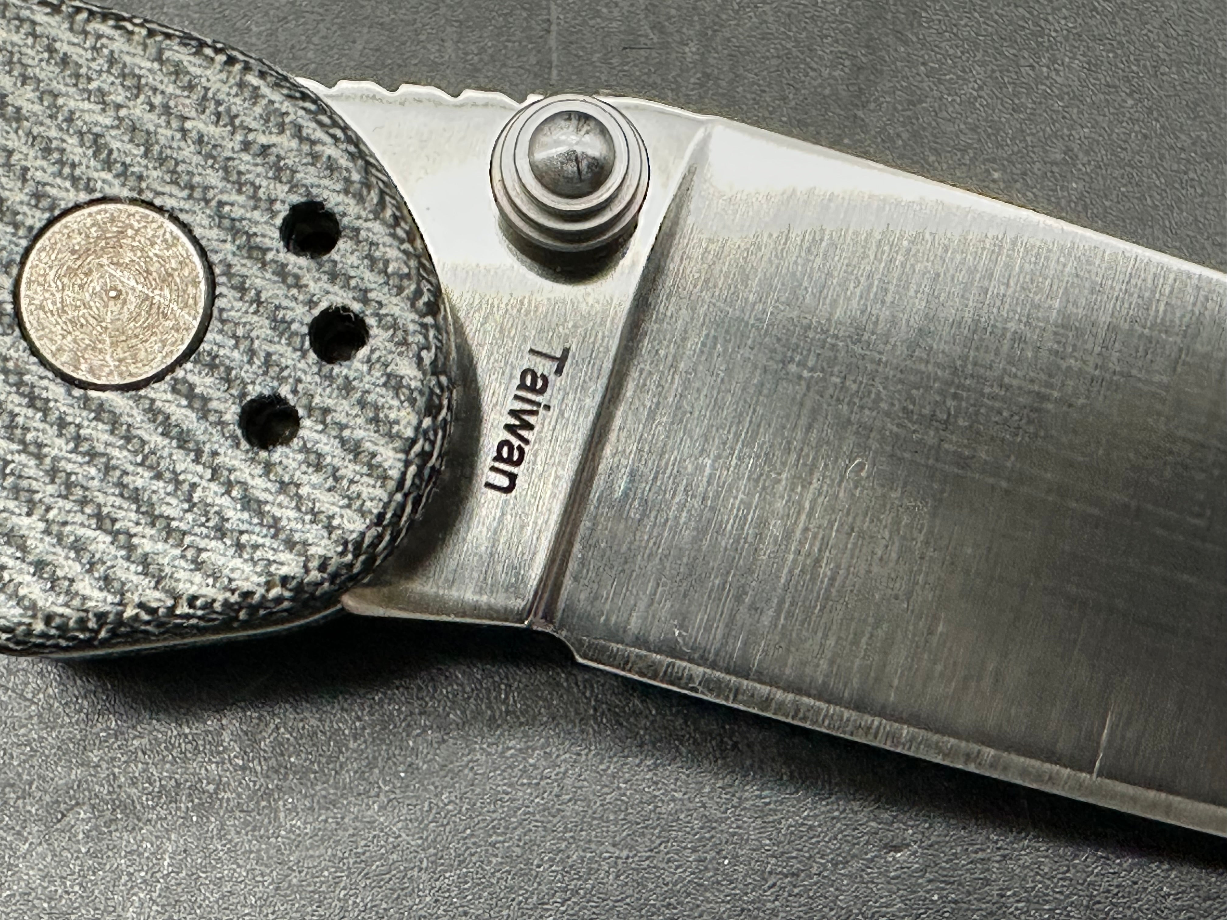 Ontario Rat 2 AUS-8 with blue jean micarta and brass scales