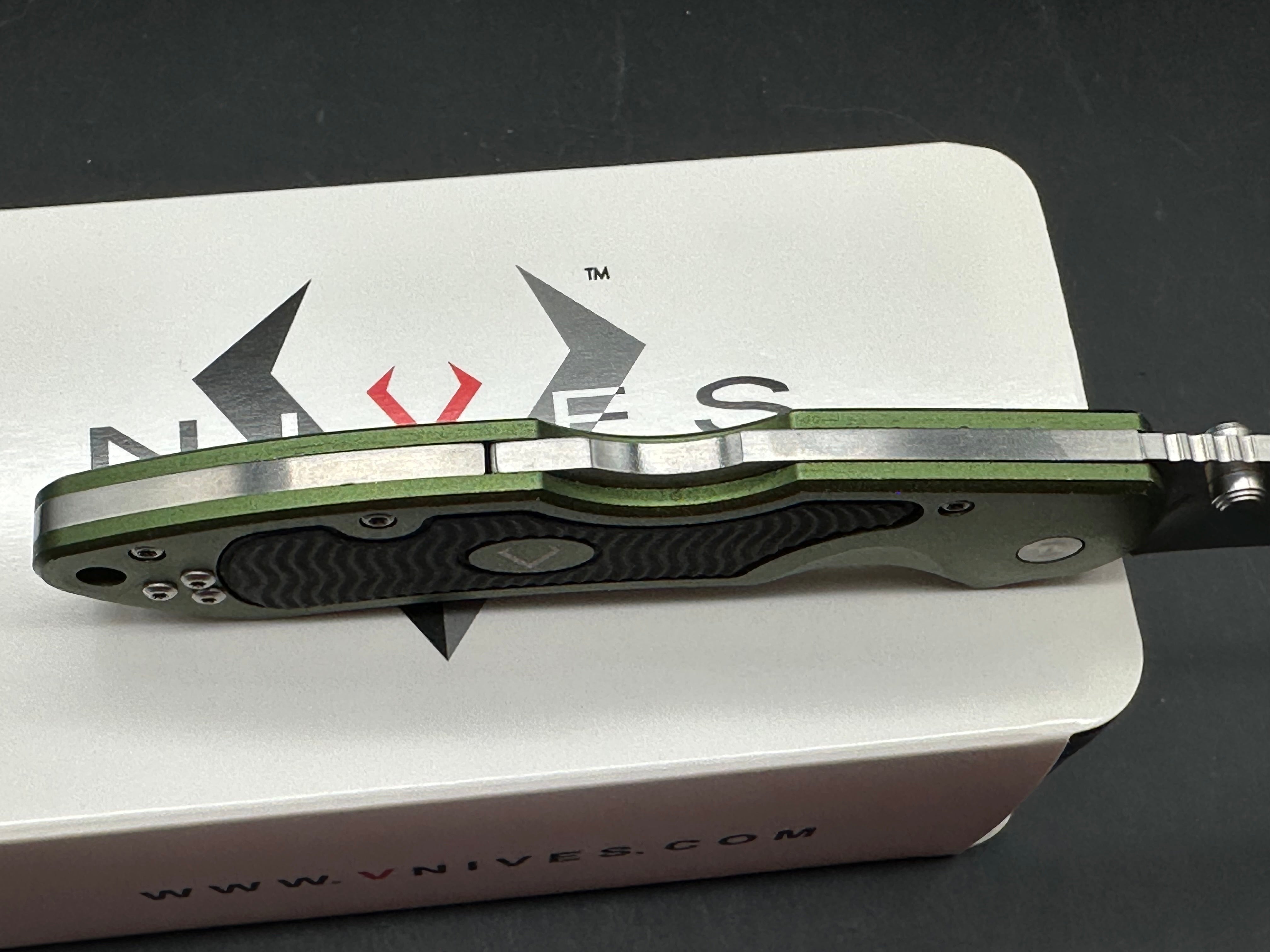 V NIVES GRIPTIDE GREEN ALUMINUM FOLDING 8CR13MOV LOCKBACK POCKET KNIFE