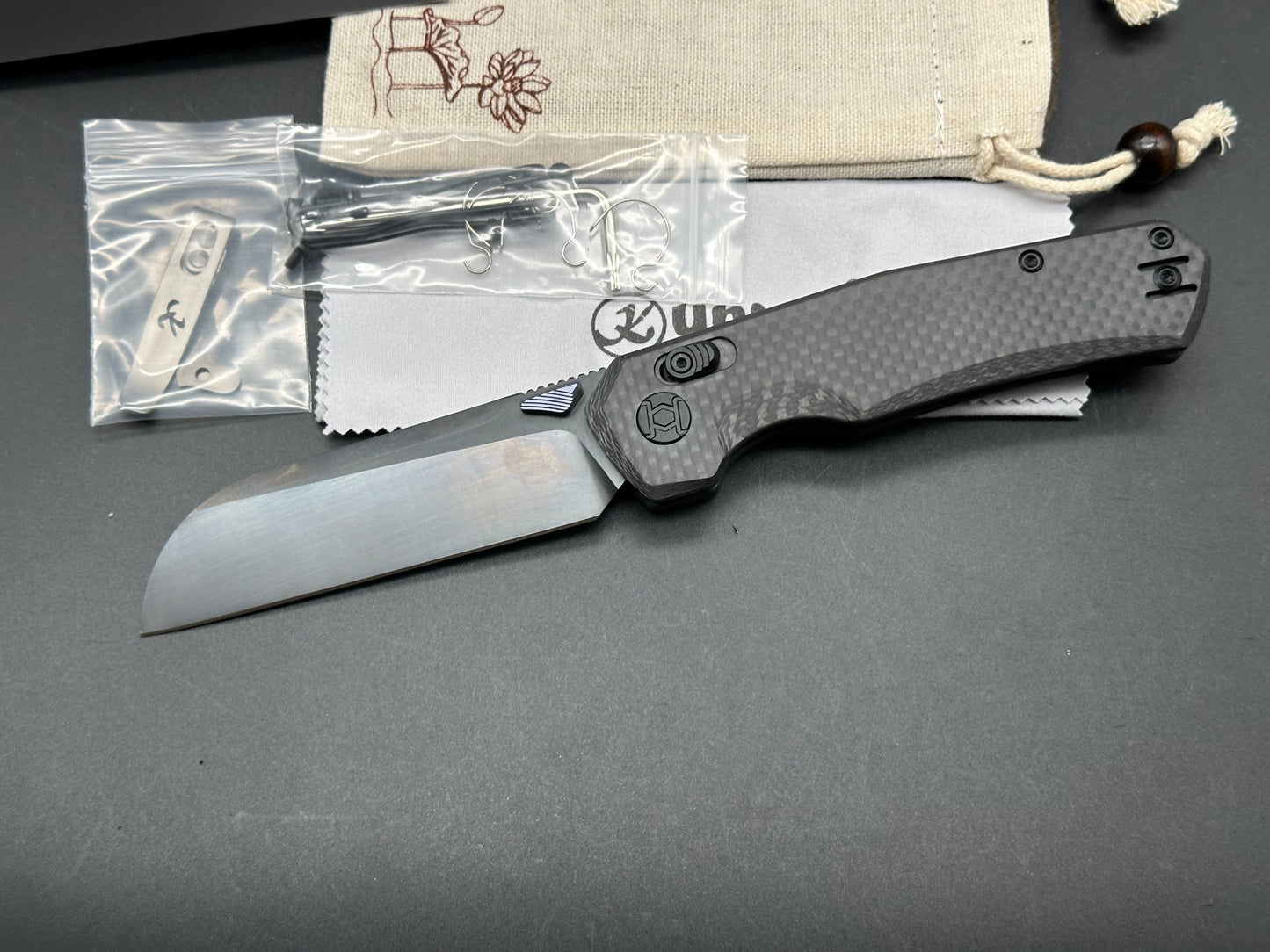 Kunwu Chad Carbon Fiber Satin DLC PM60 blade