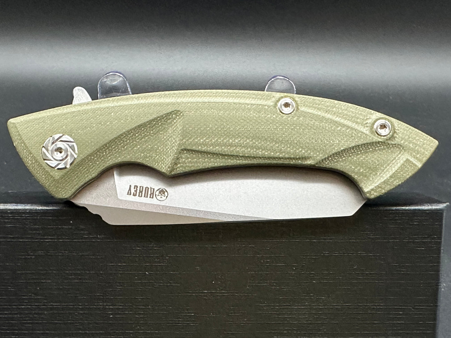 Kubey KU212 Anteater green G10 scales w/14c28n blade