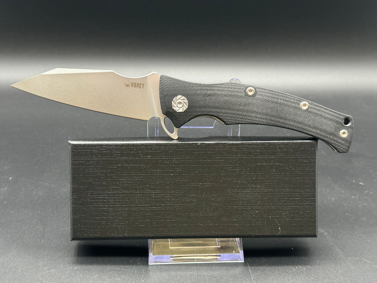 Kubey KU214 black G10 scales w/D2 blade