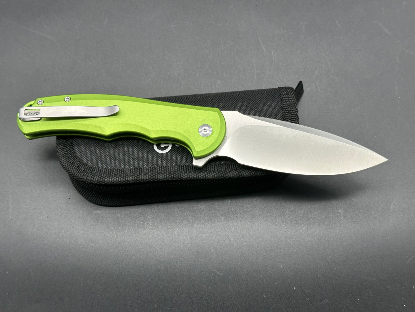 CIVIVI BUTTON LOCK PRAXIS LIME GREEN ALUMINUM HANDLE NITRO-V DROP POINT