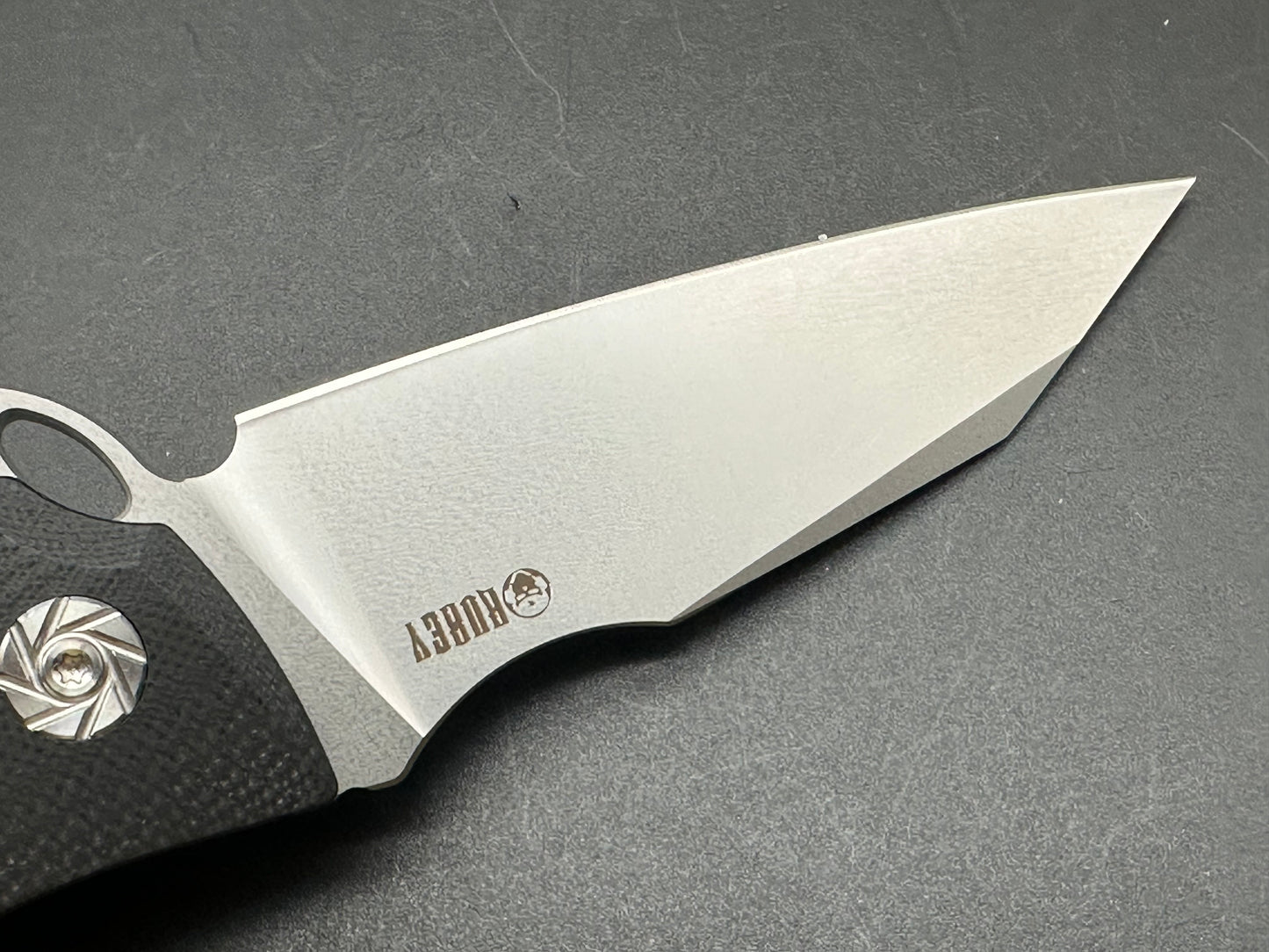 Kubey KU214 black G10 scales w/D2 blade