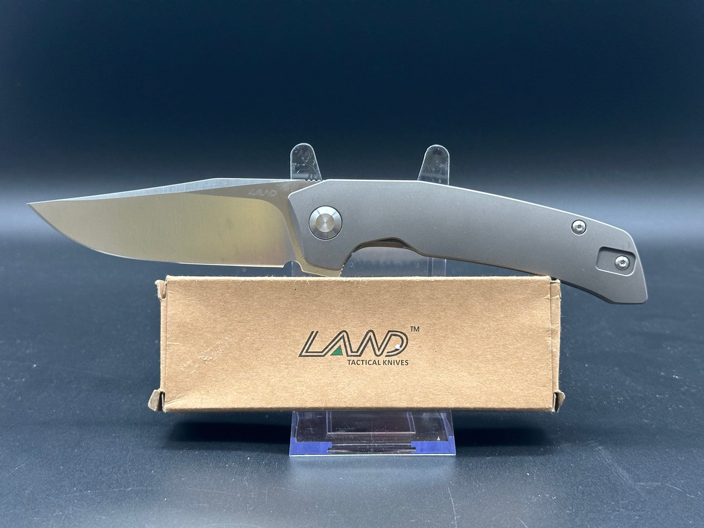 LAND 140 titanium handle w/VG10 blade