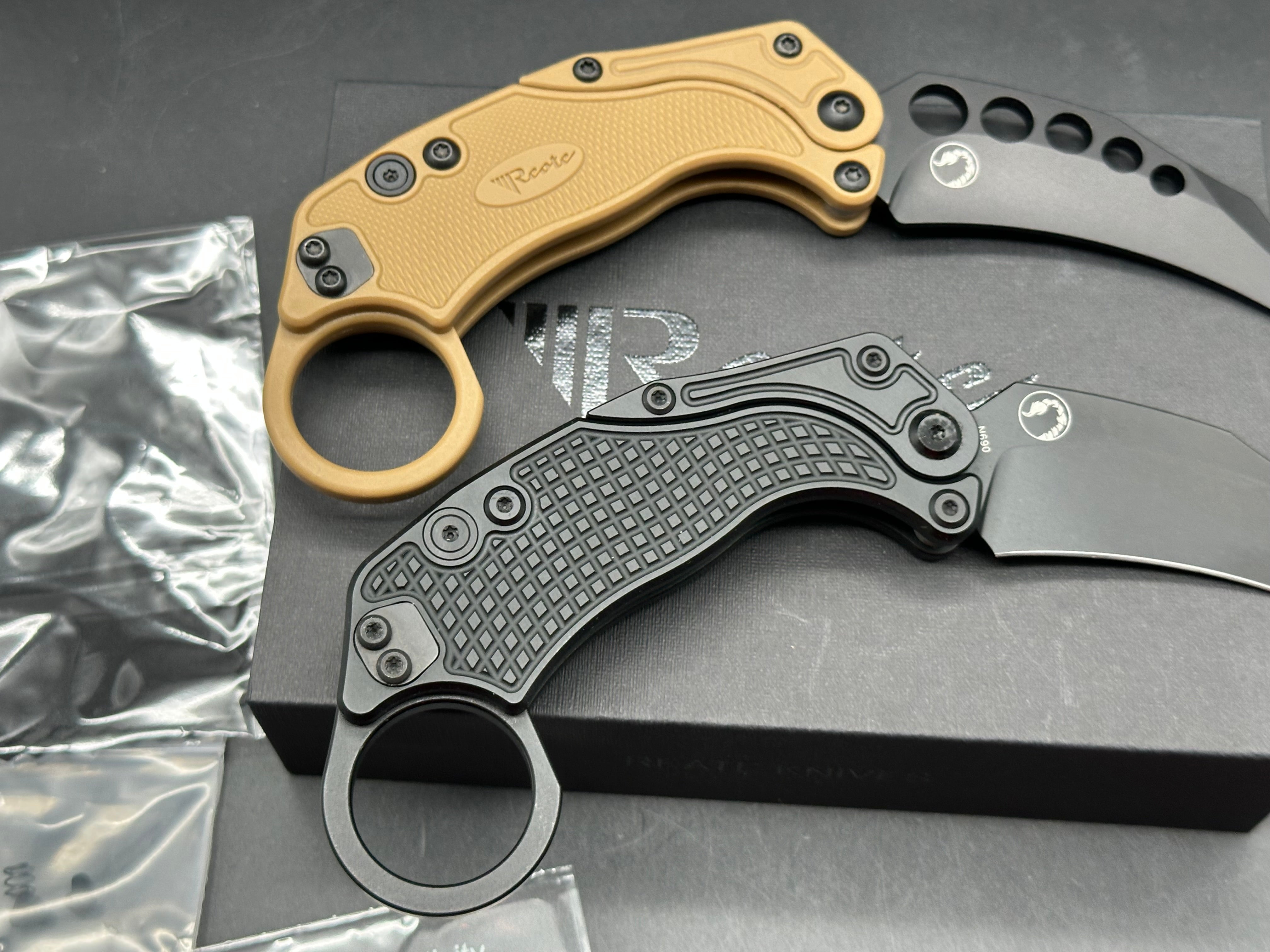 Reate EXO-K Gravity Karambit Button Lock Knife Black Aluminum (3.1" Black)