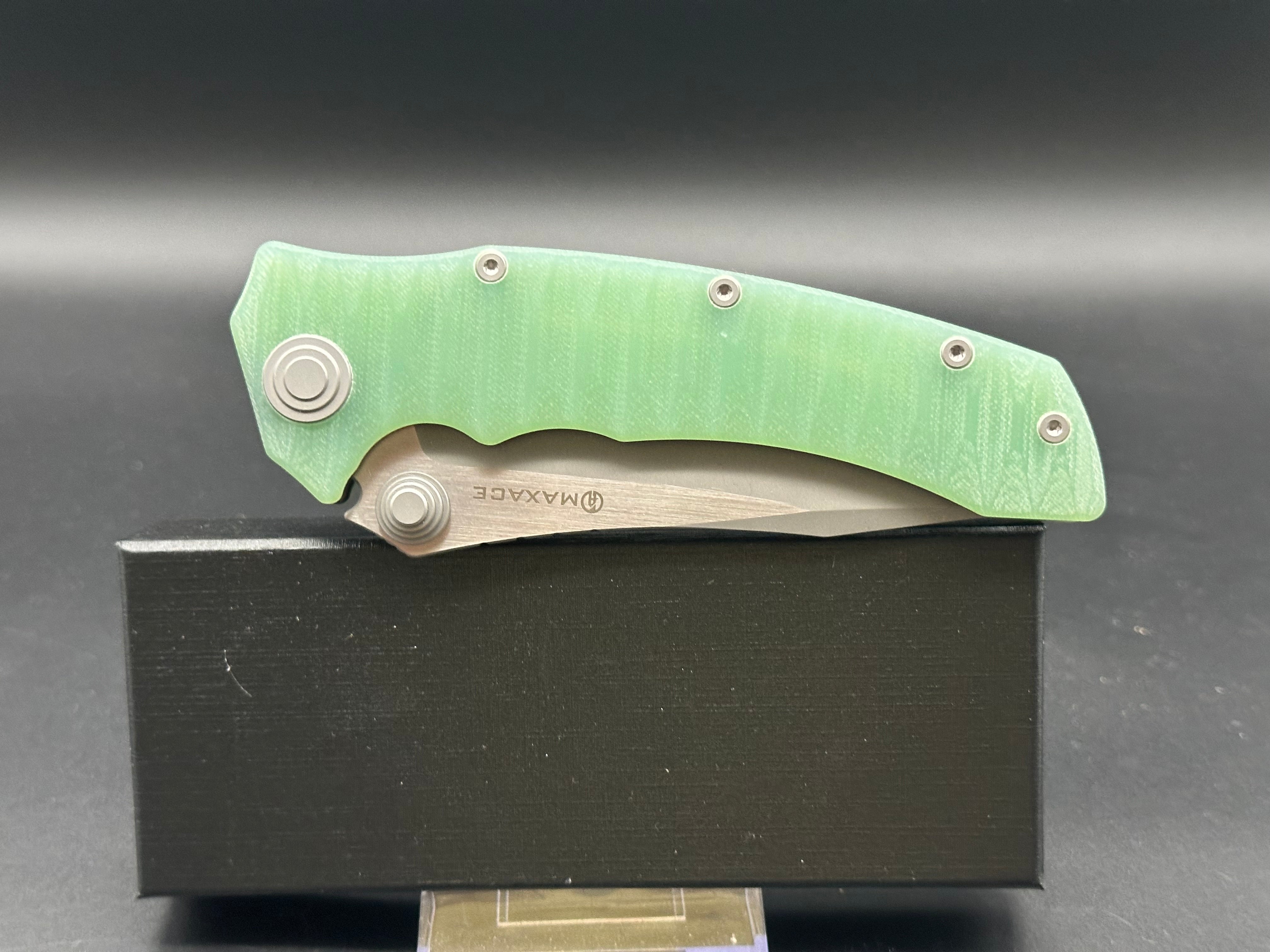 Maxace Sandstorm K jade G10 scales w/K110 blade