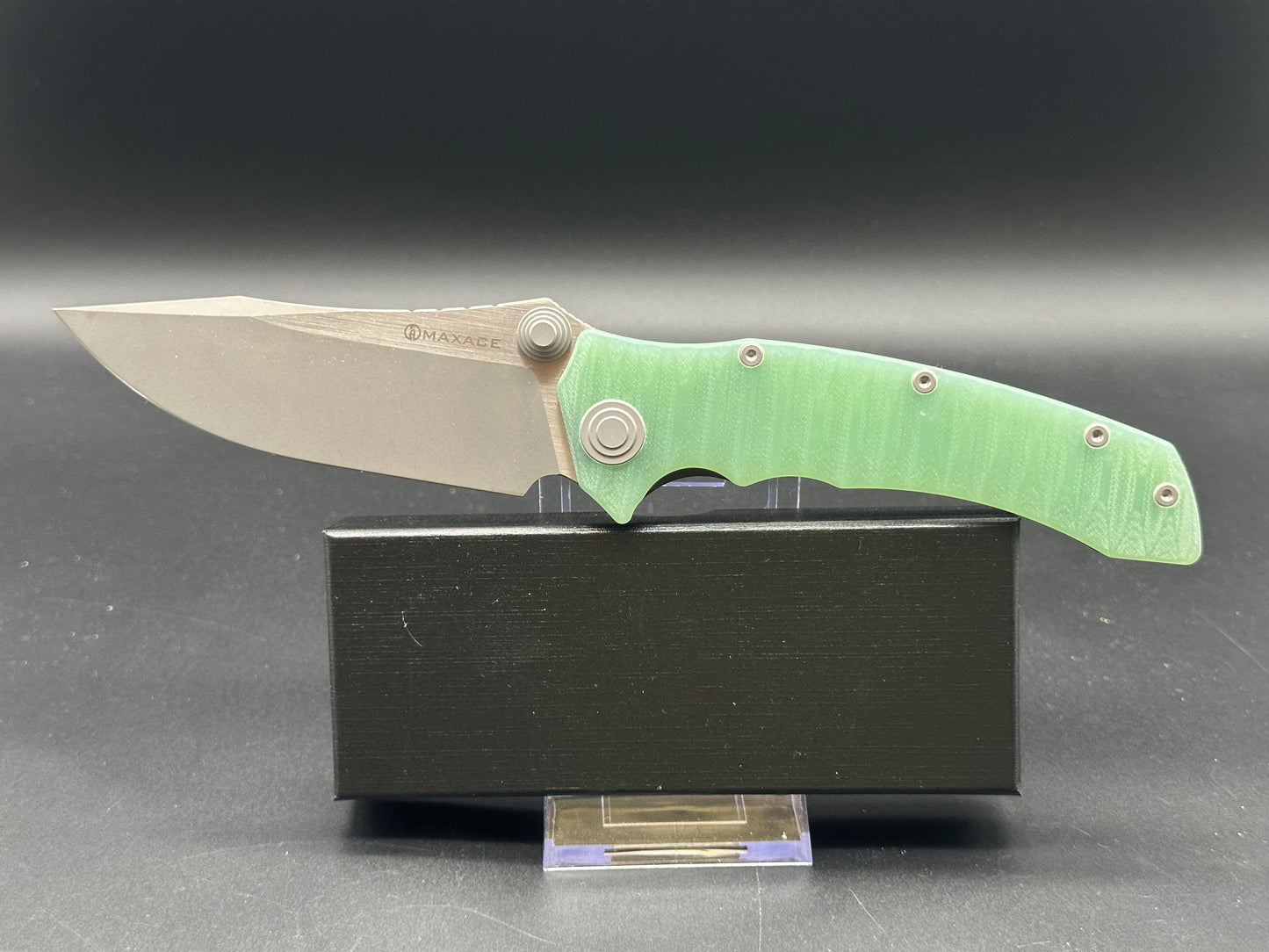 Maxace Sandstorm K jade G10 scales w/K110 blade