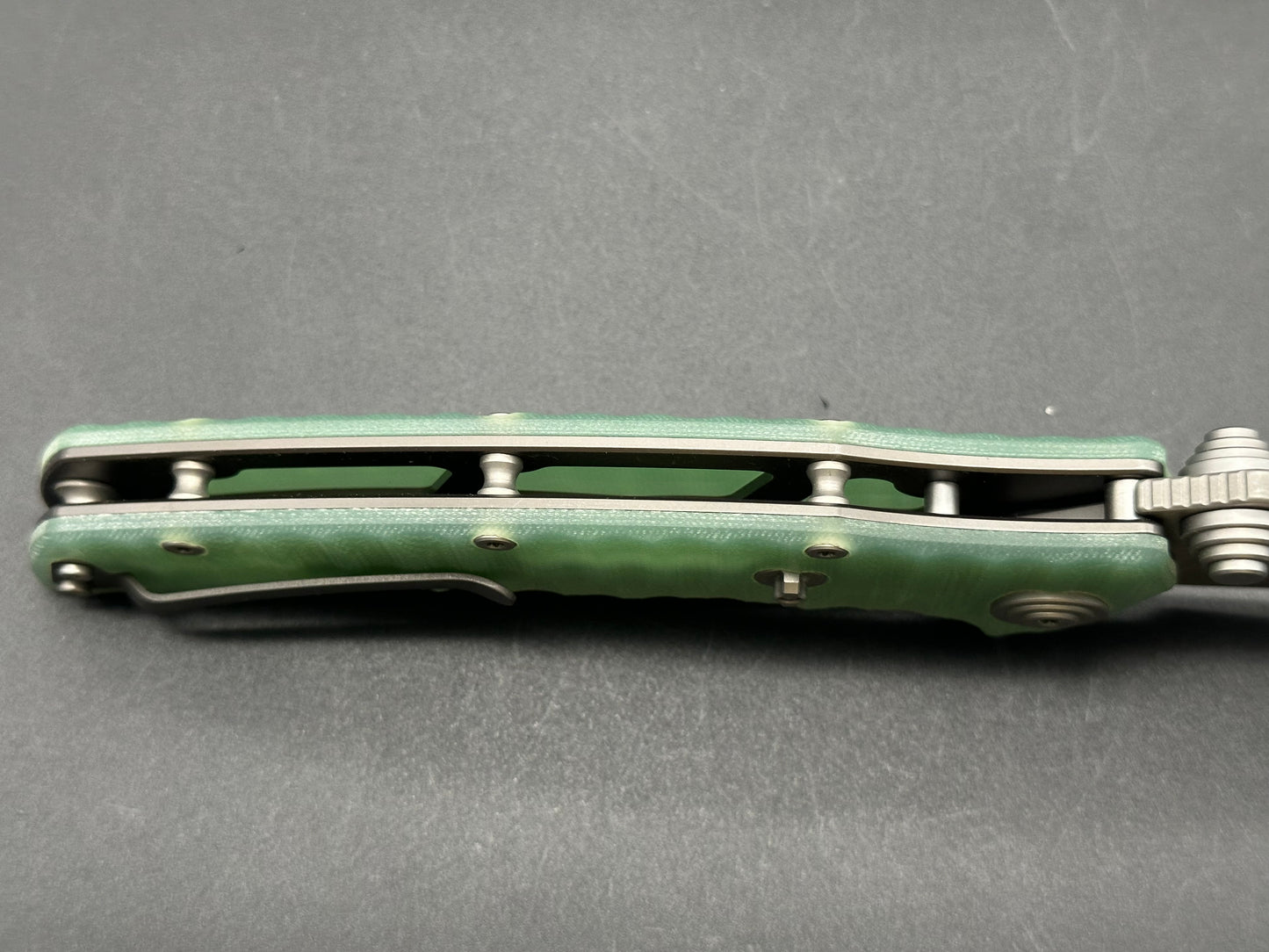 Maxace Sandstorm K jade G10 scales w/K110 blade