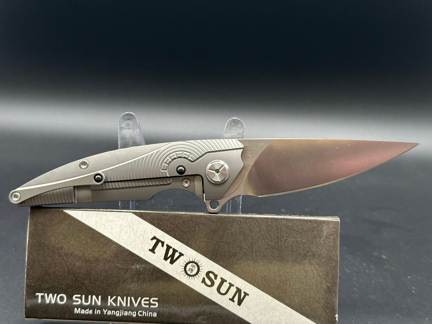 TwoSun TS102 titanium handle w/D2 blade