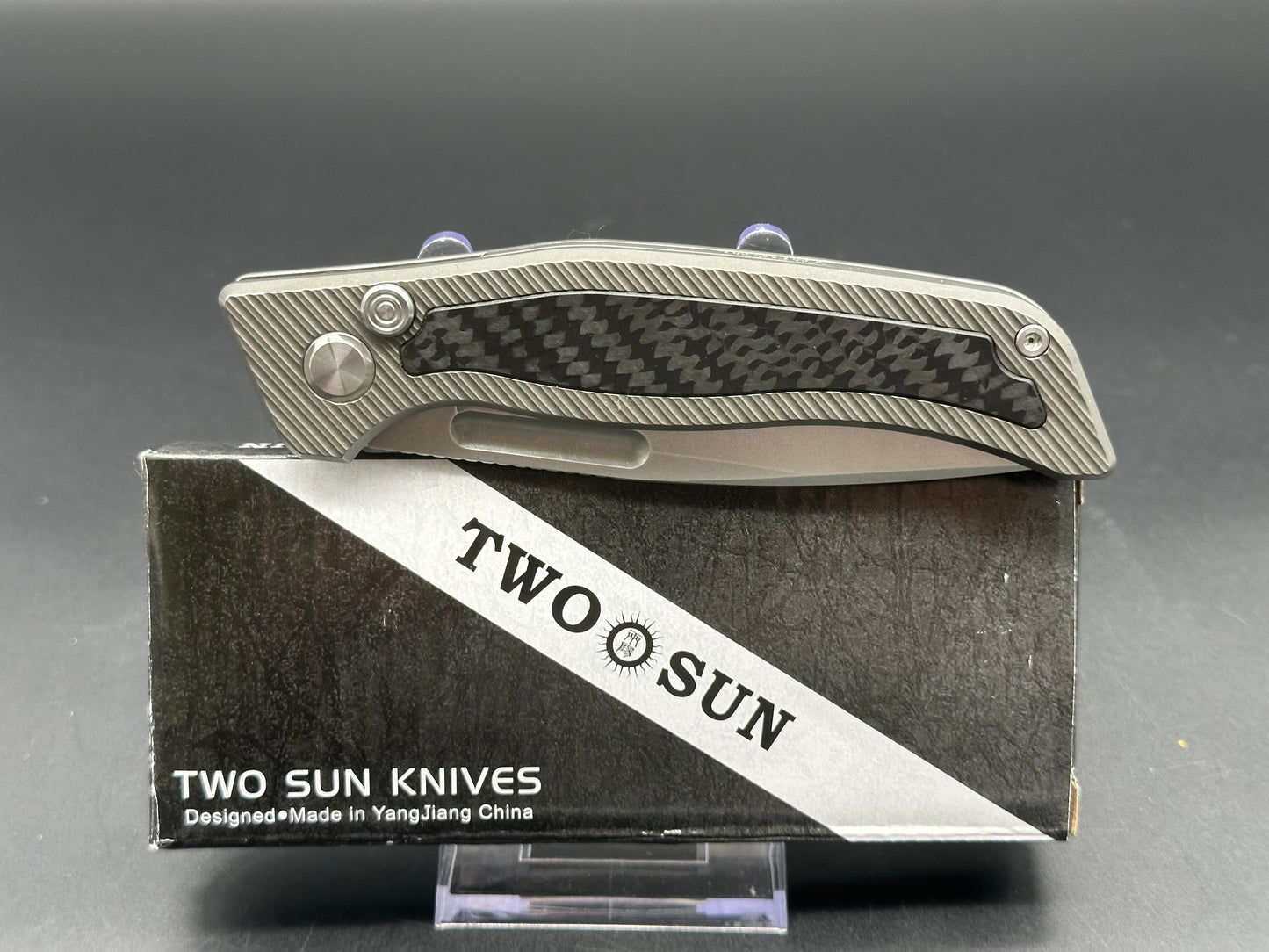 TWOSUN VANDAL TS329 BUTTON LOCK POCKET KNIFE TITANIUM HANDLE W/CARBON FIBER M390 BLADE