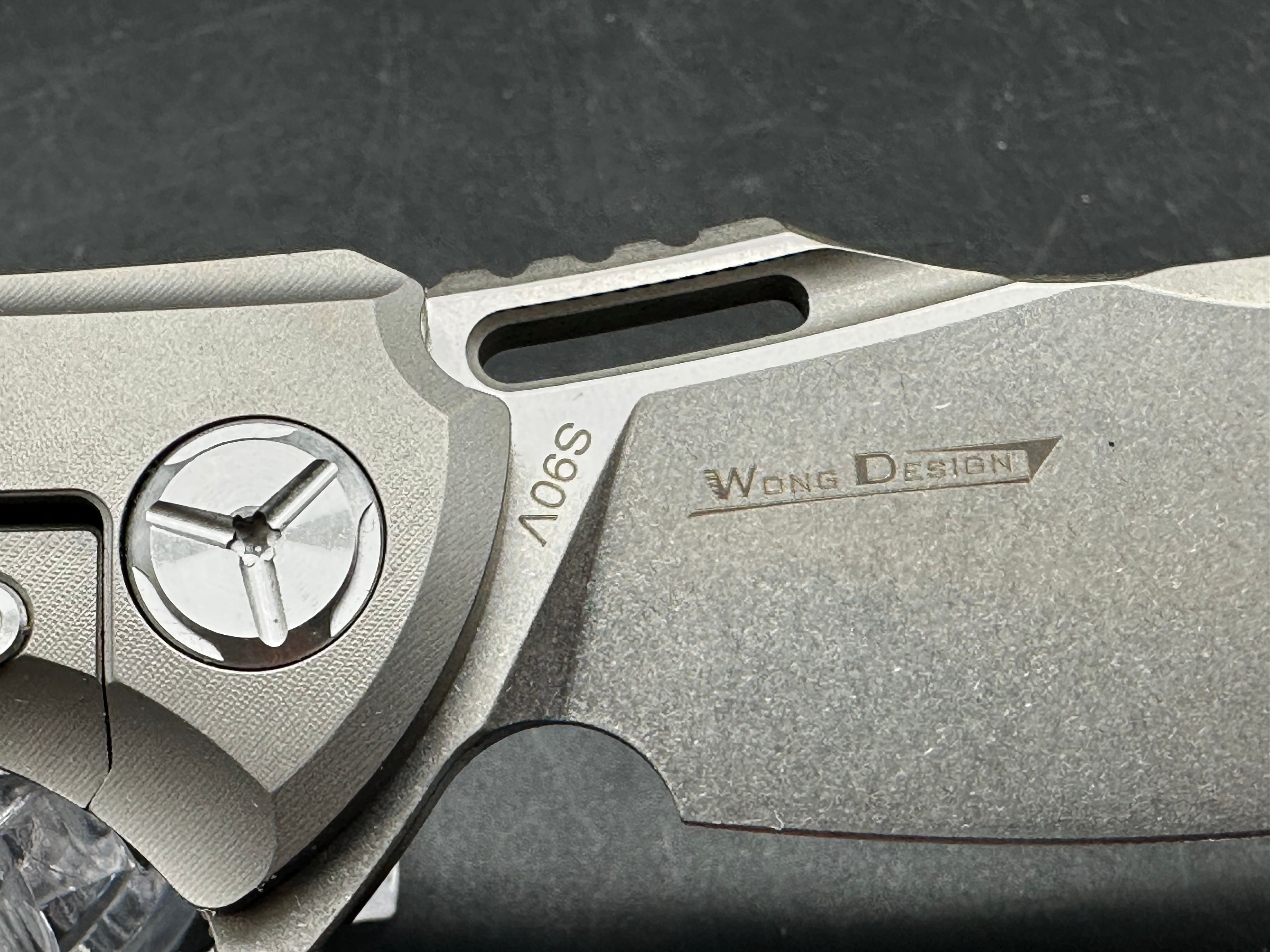 TwoSun TS162 Wong design. 3.66 inch CPM-S90V blade. Frame lock. Titanium and carbon fiber scales