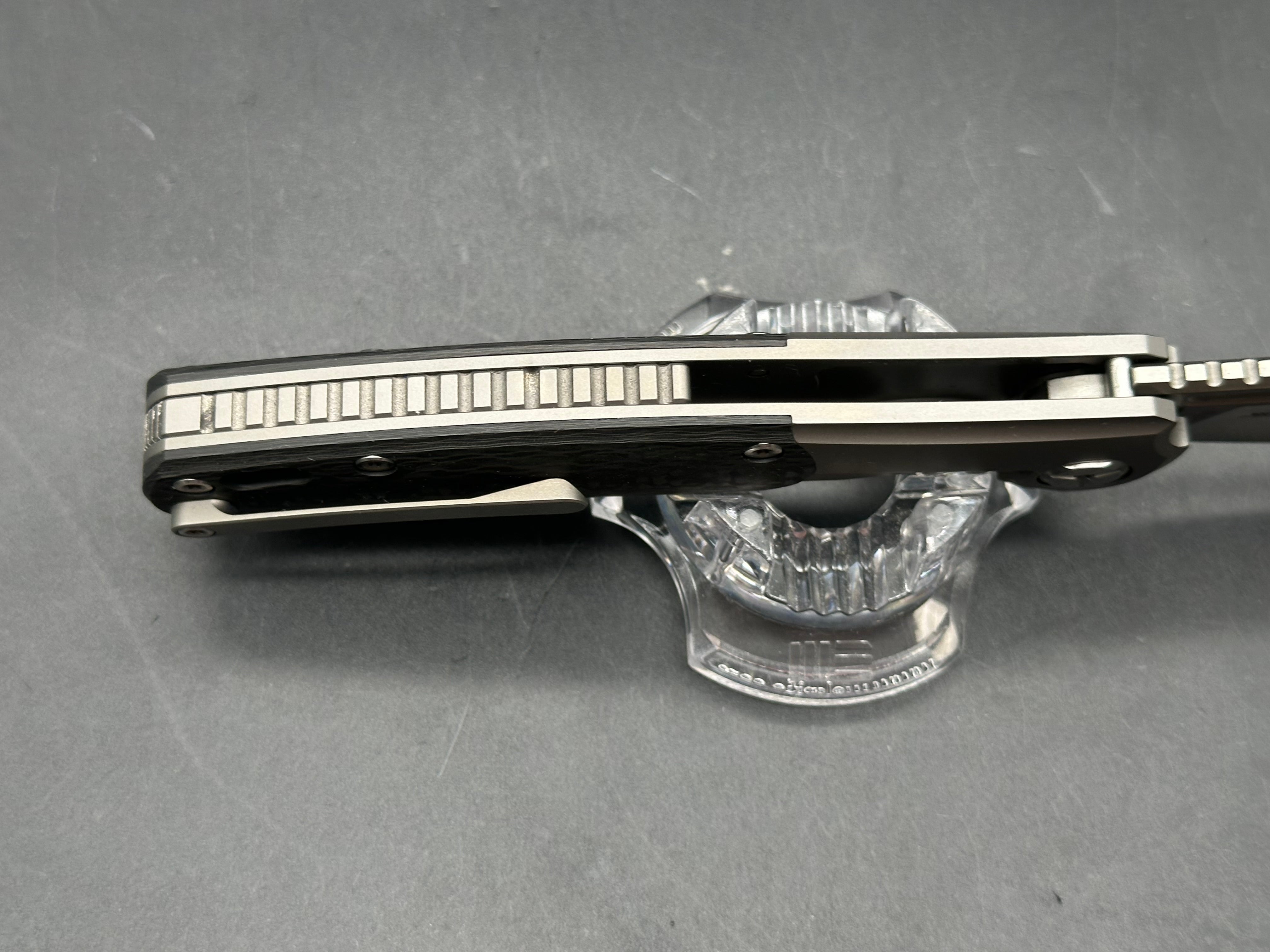TwoSun TS162 Wong design. 3.66 inch CPM-S90V blade. Frame lock. Titanium and carbon fiber scales