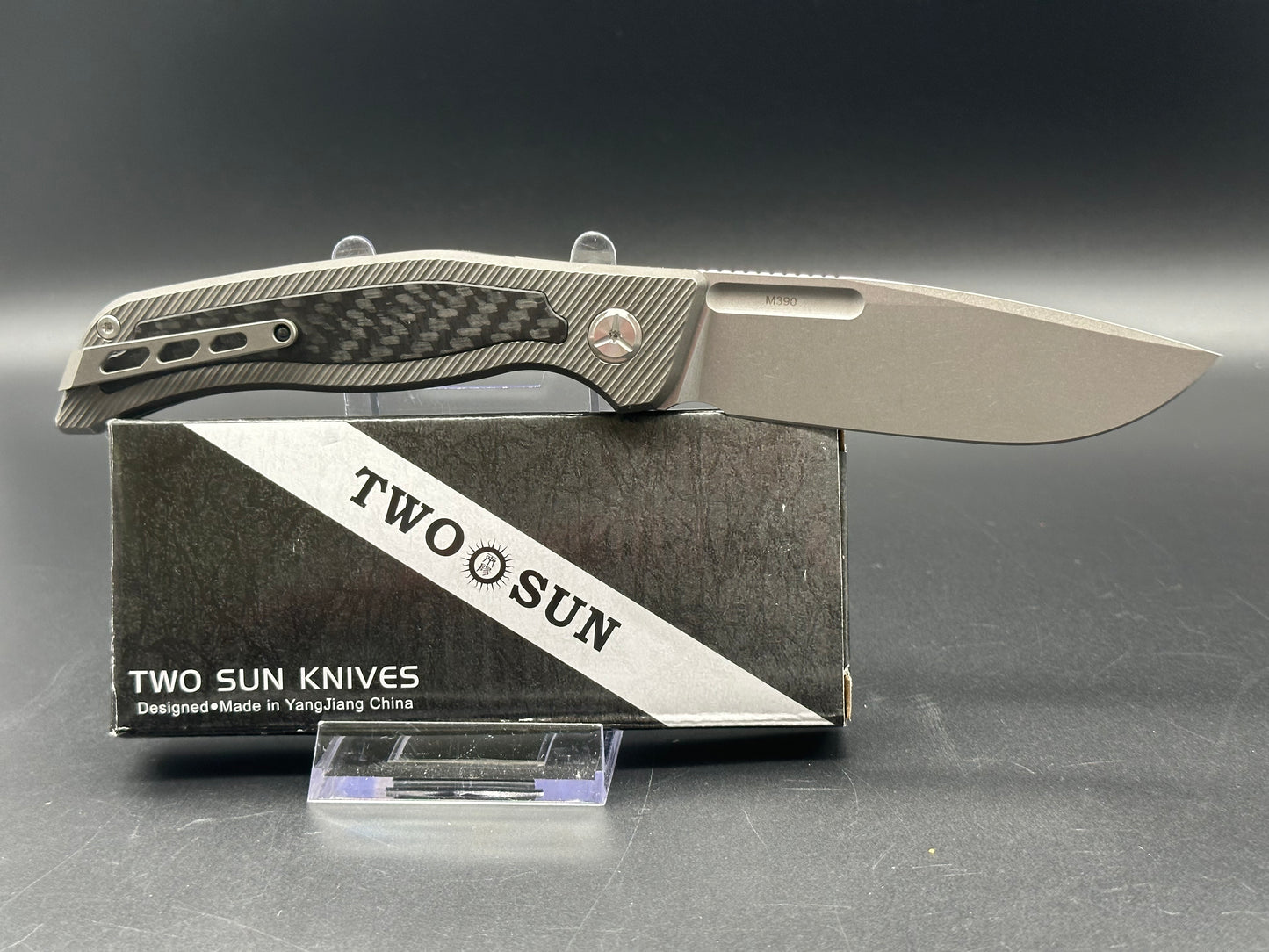 TWOSUN VANDAL TS329 BUTTON LOCK POCKET KNIFE TITANIUM HANDLE W/CARBON FIBER M390 BLADE