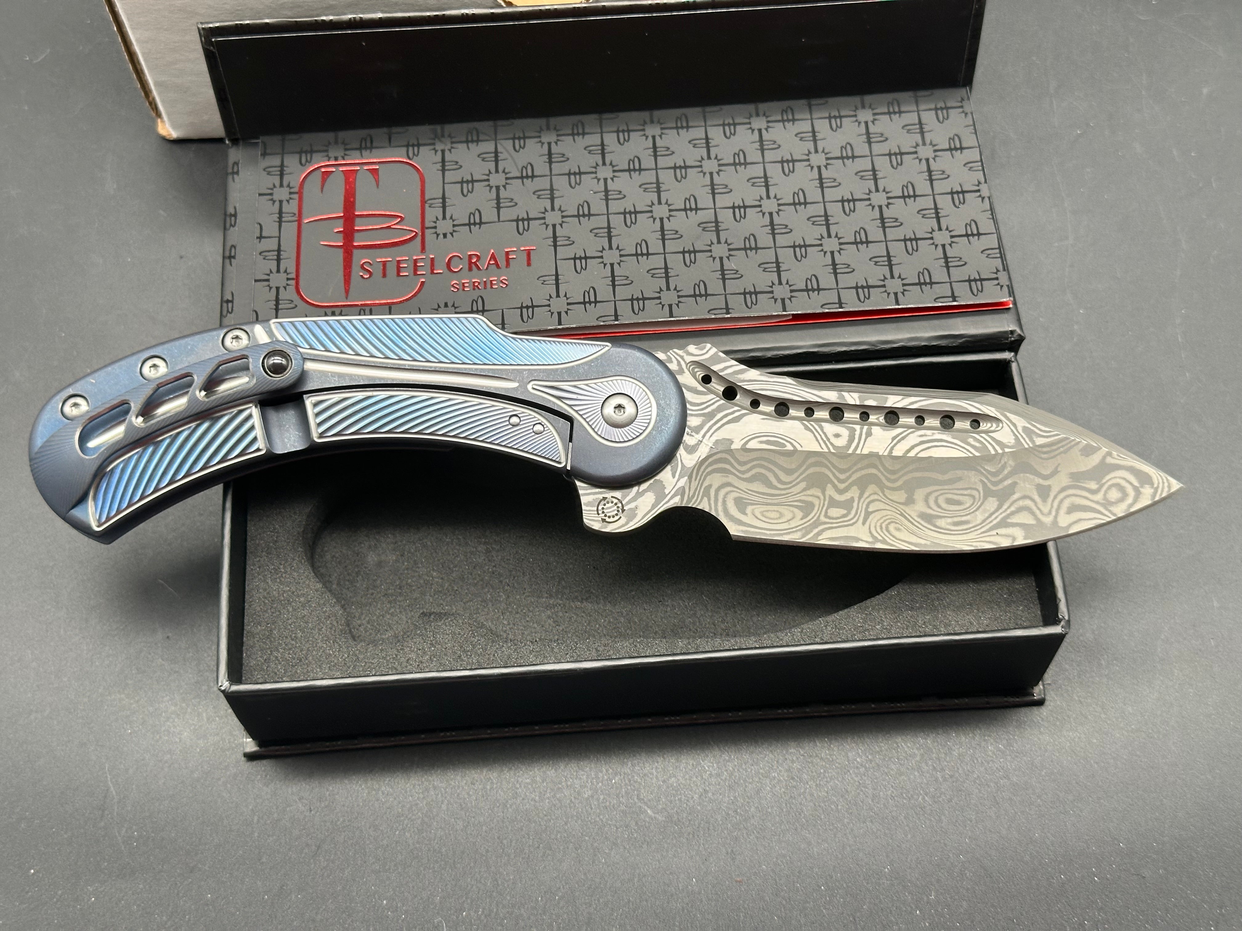 Begg knives Steelcraft Field Marshall Blue/Silver w/Grosserosen Damasteel blade