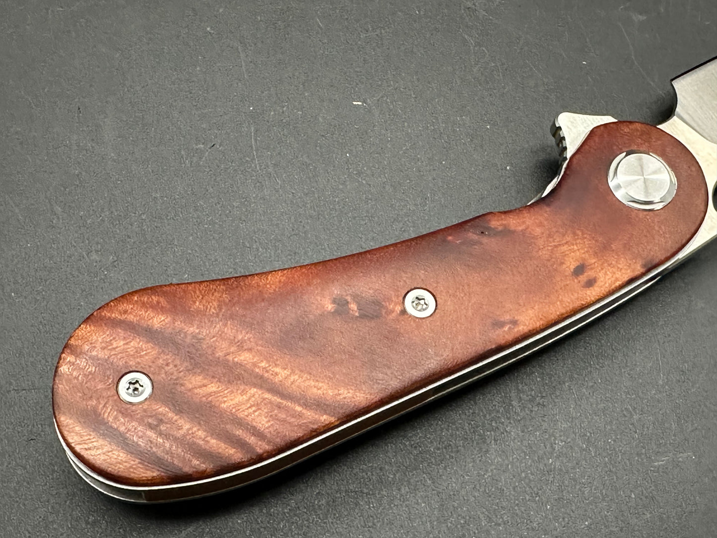 TwoSun TS134 burl wood scales w/14c28n blade