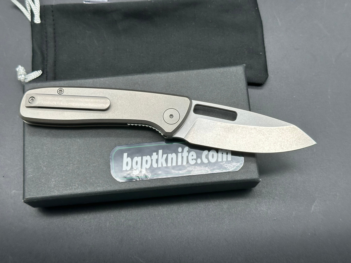 Bridgeport 395 LL V1, 3" 14C28N Stonewash Blade with Titanium Handle