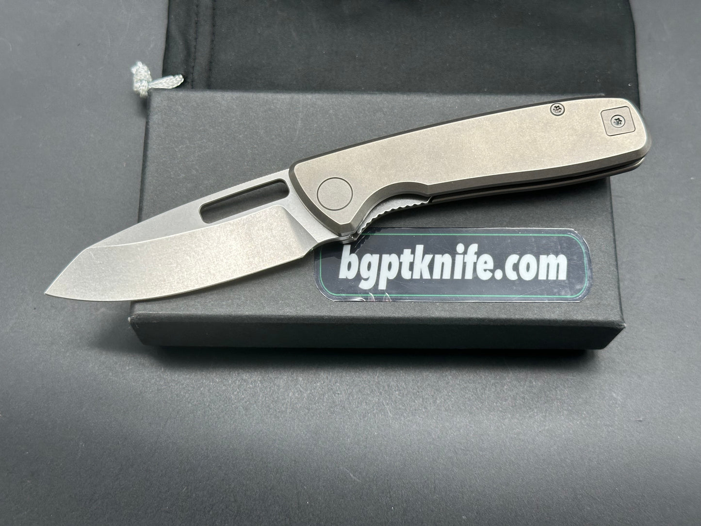 Bridgeport 395 LL V1, 3" 14C28N Stonewash Blade with Titanium Handle