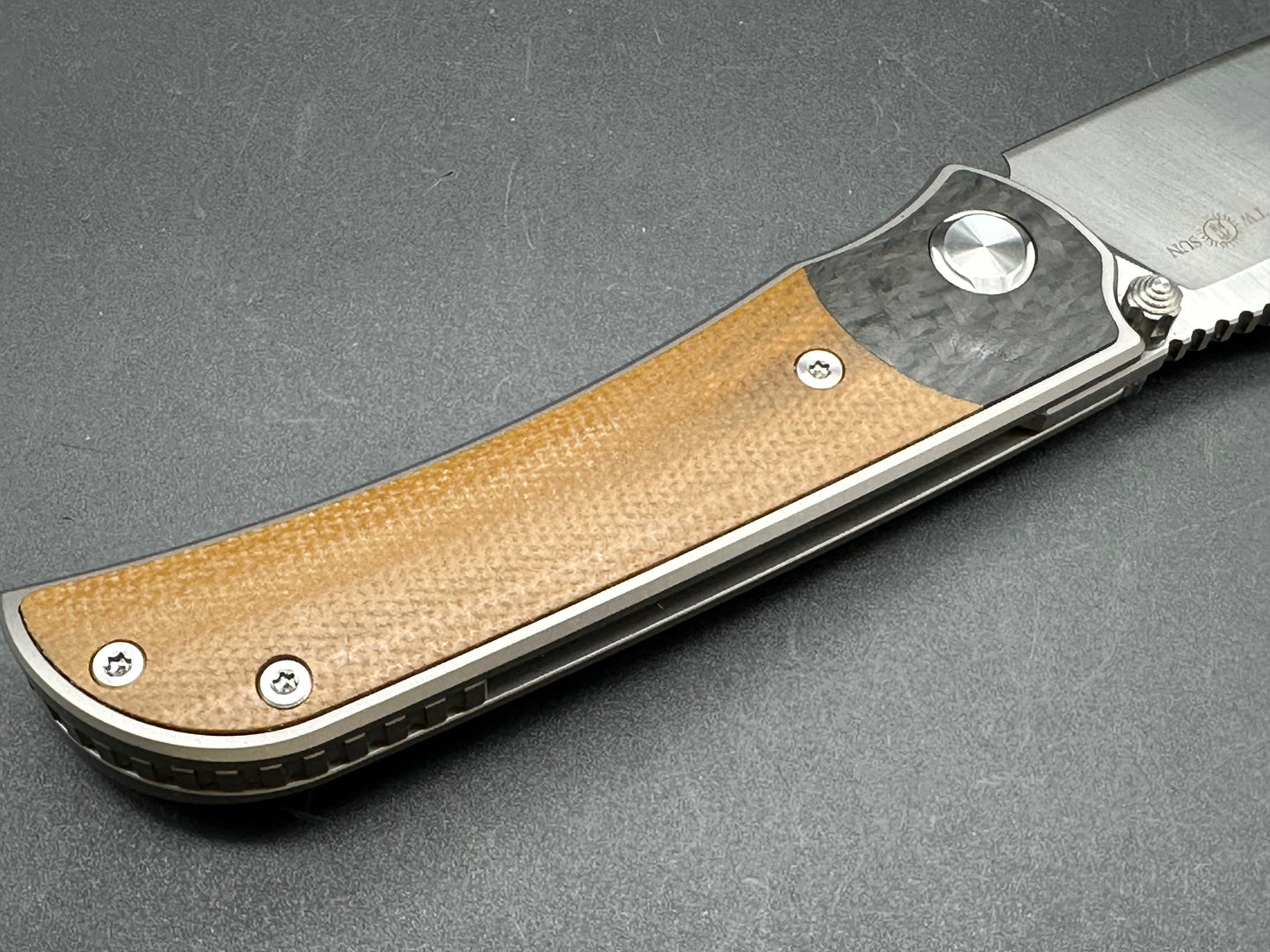 TwoSun TS301 micarta/CF handle w/D2 blade