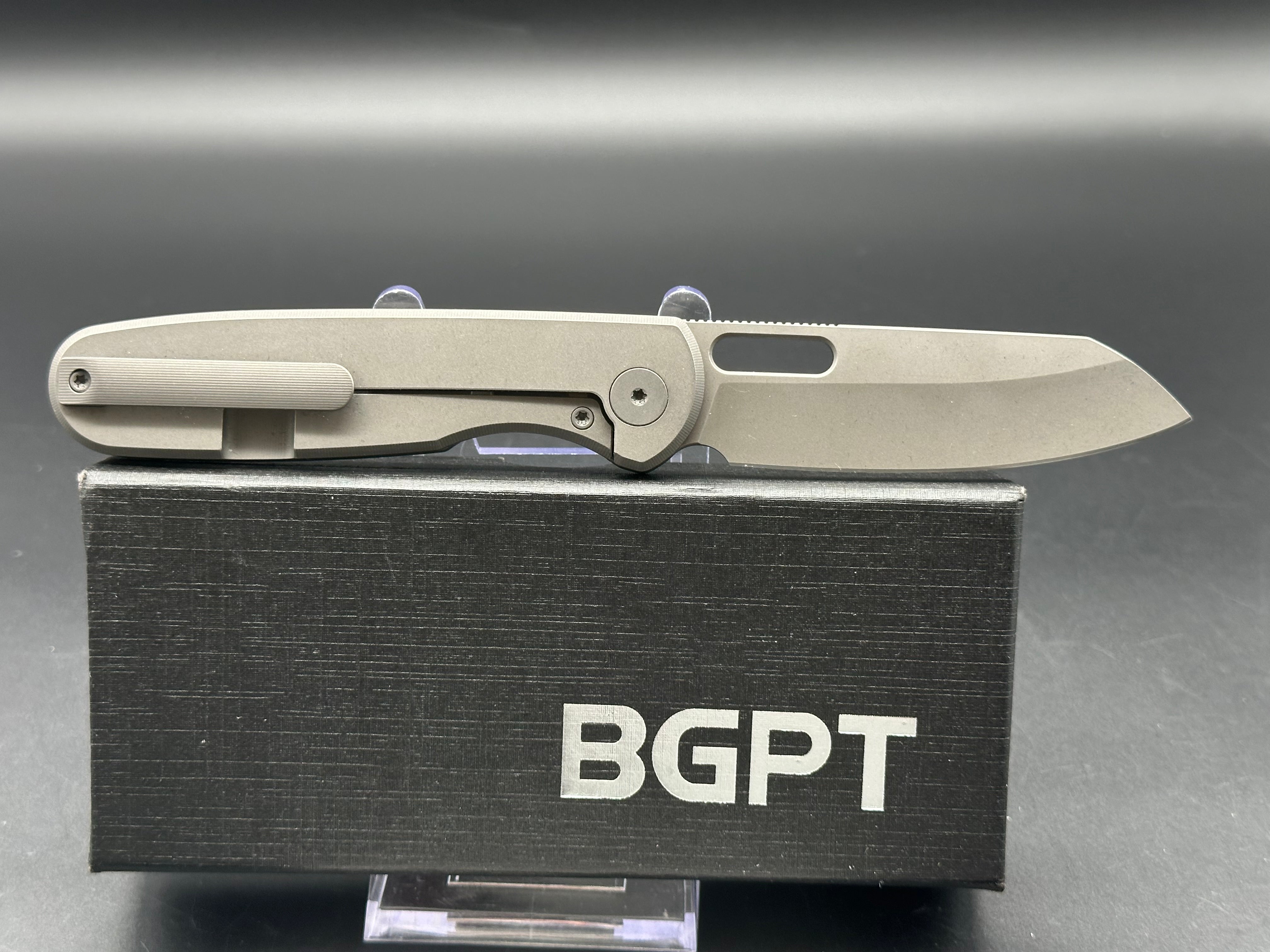 Bridgeport 1827 FL, 3.3" 20CV Stonewash Blade with Titanium Handle