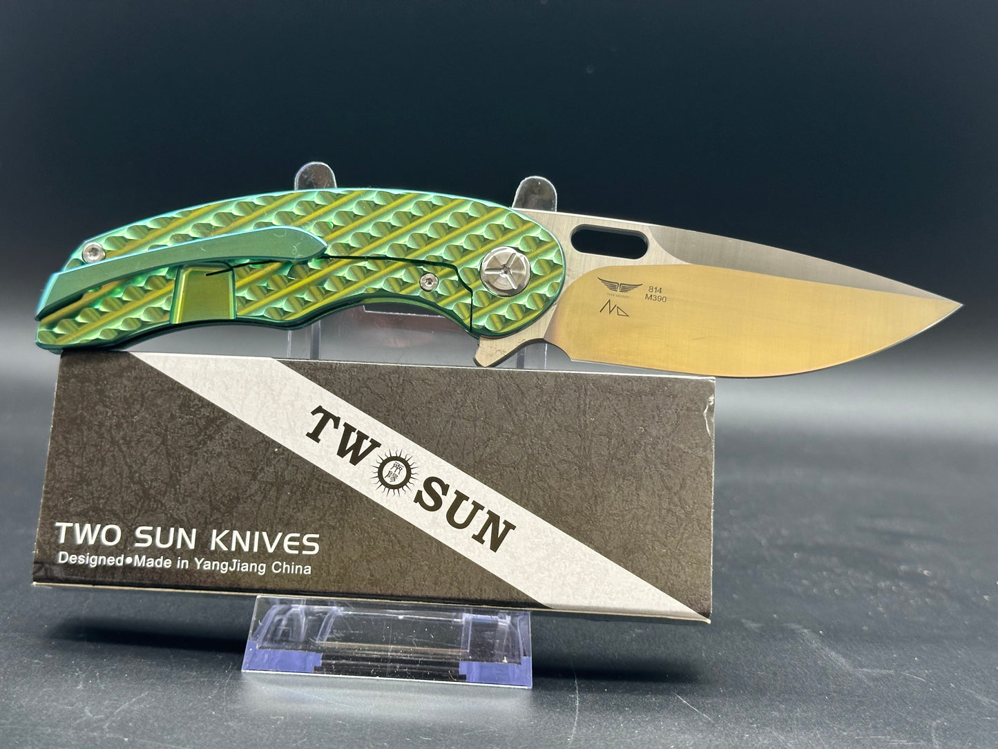 TwoSun TS177 green Titanium handle w/M390 blade