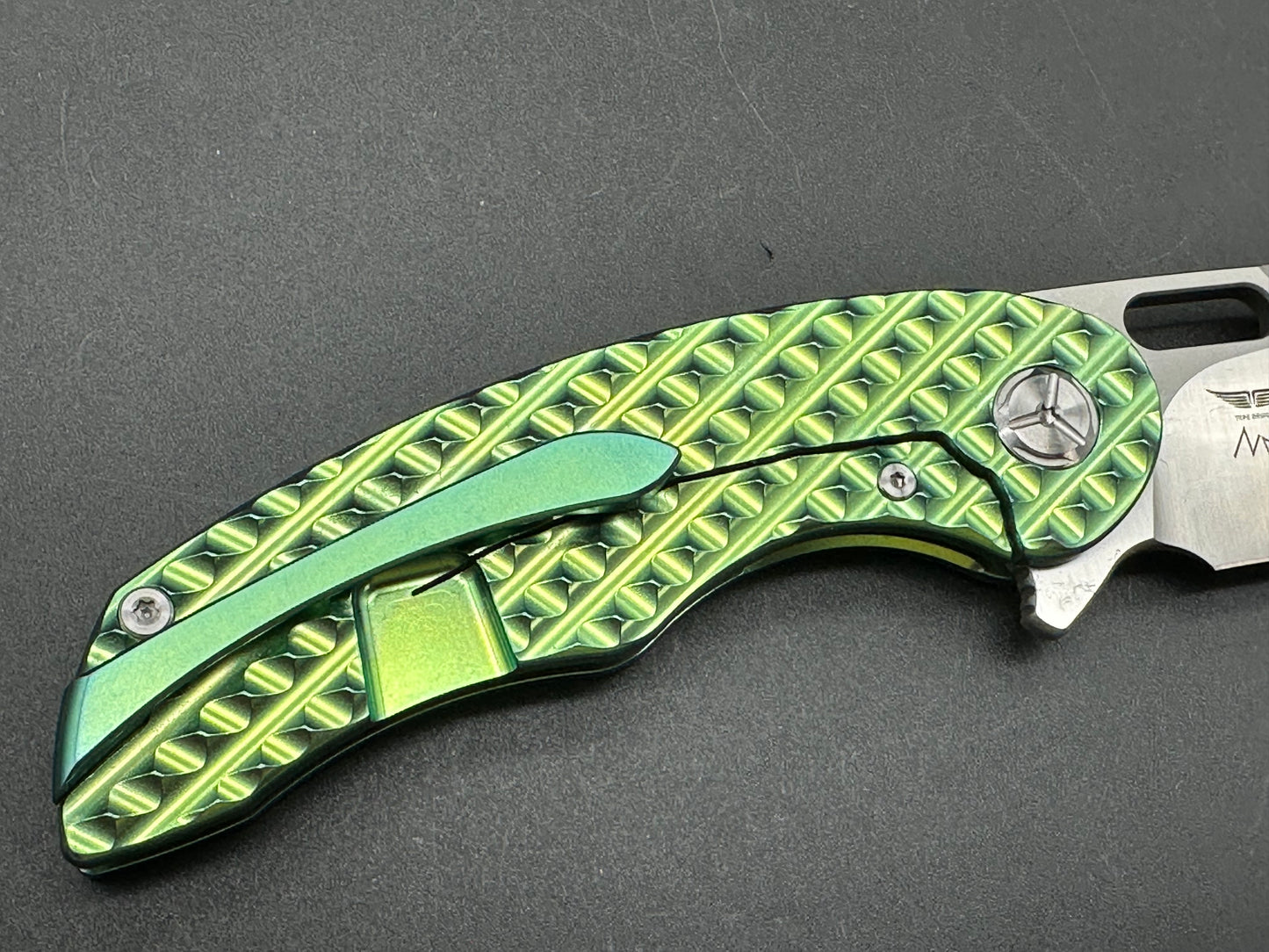 TwoSun TS177 green Titanium handle w/M390 blade