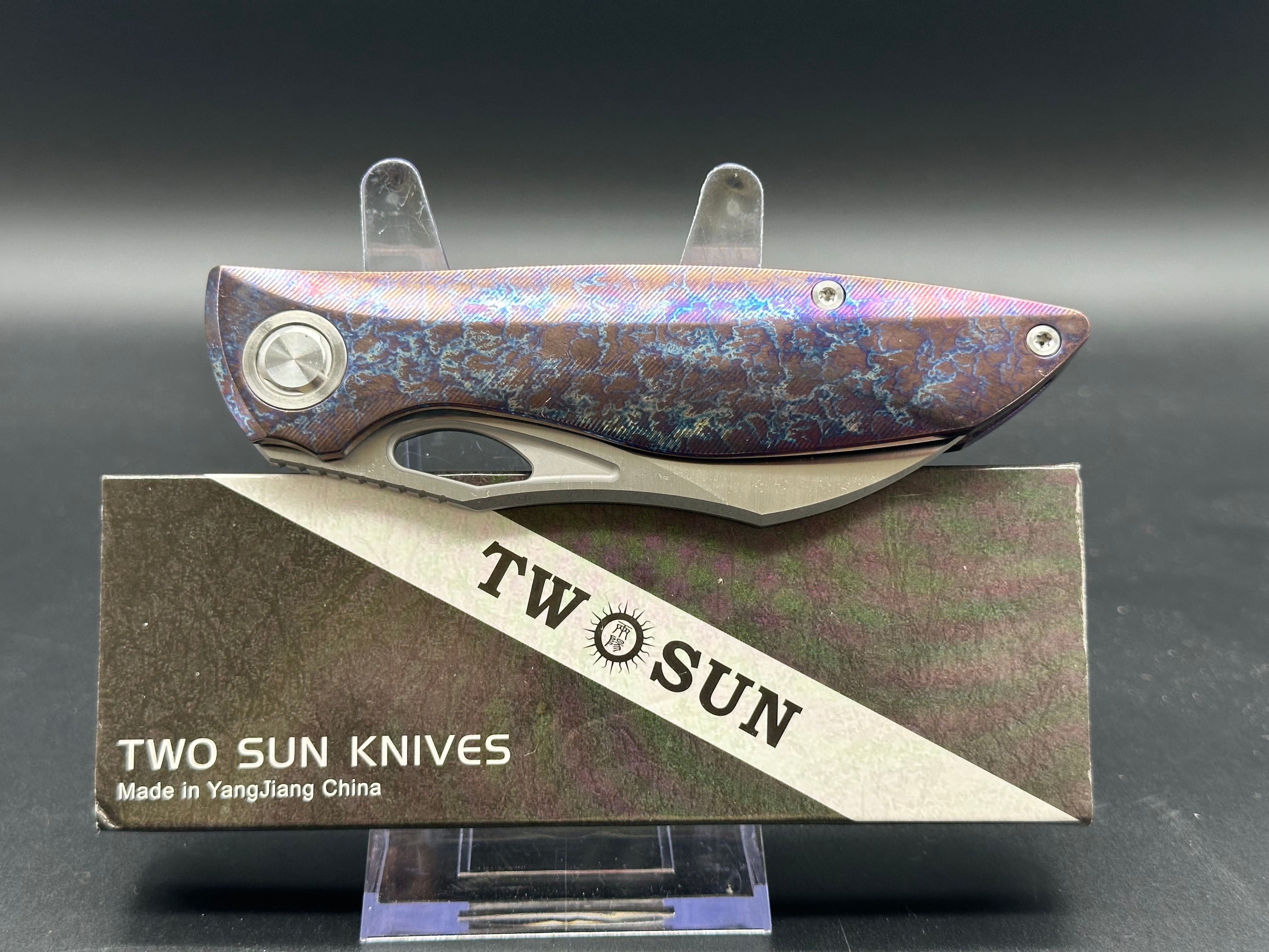 TwoSun TS270 color Titanium handle w/M390 blade