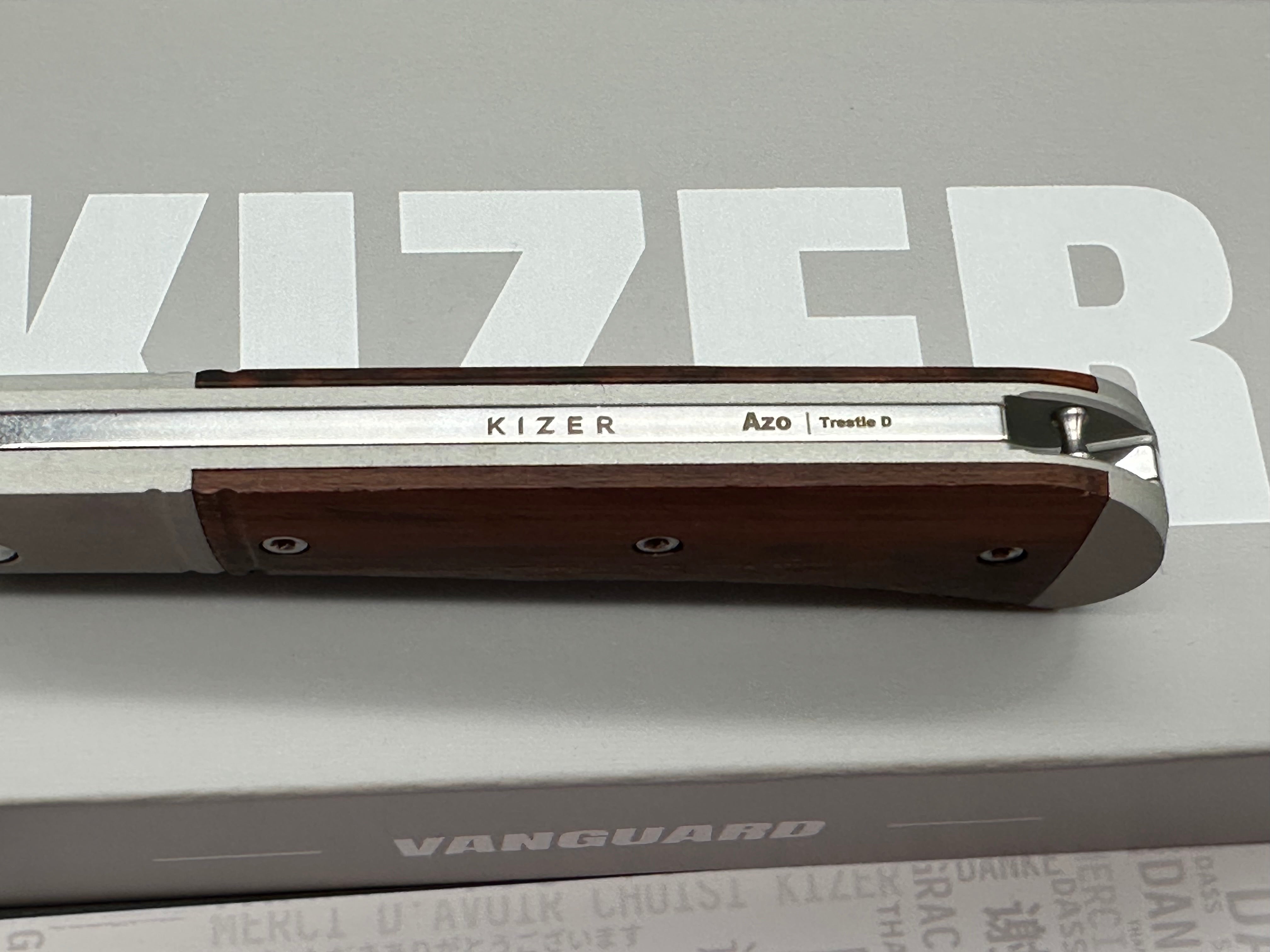 Kizer Trestle | Damascus | Aluminum & Leopard Wood