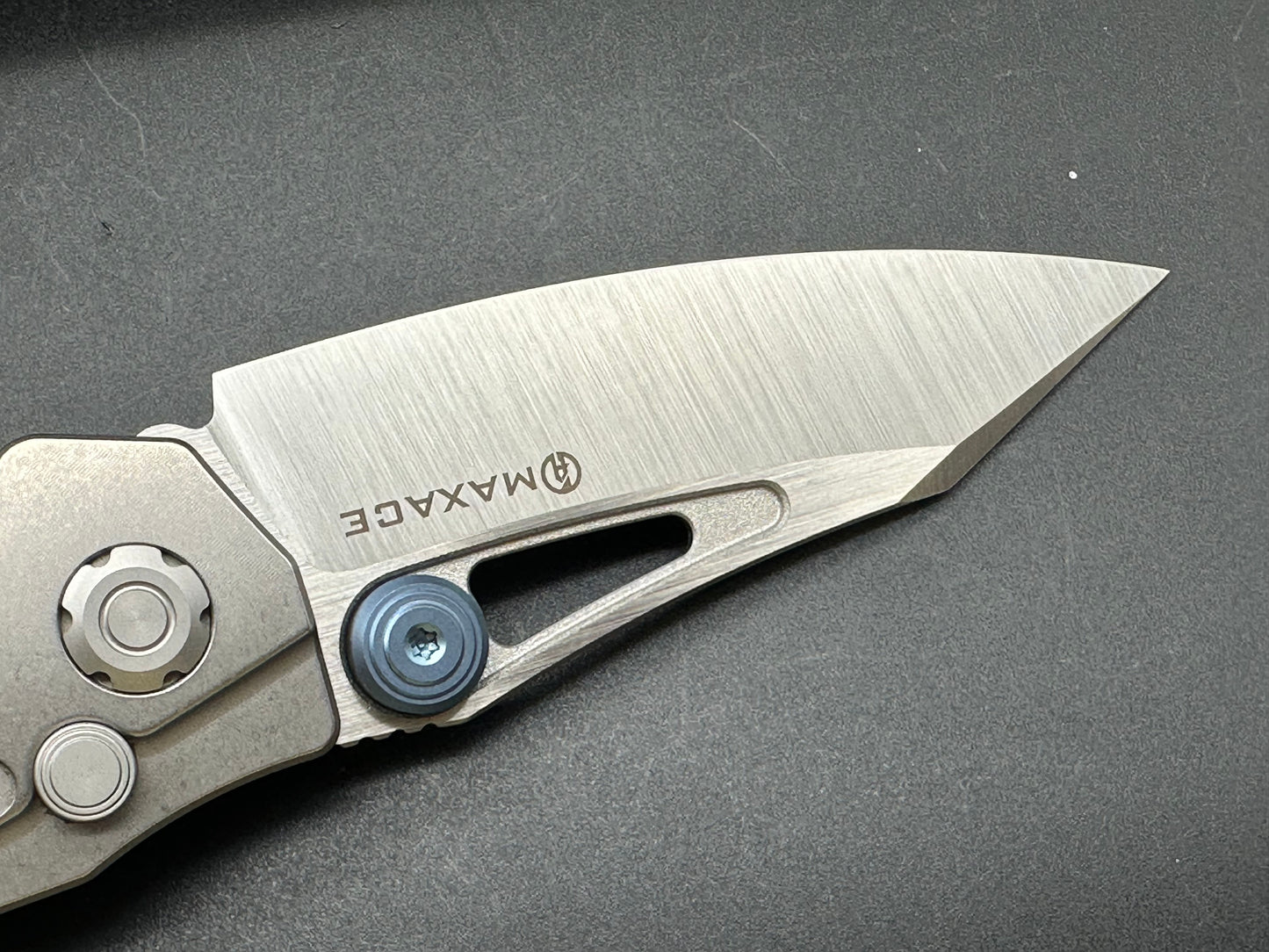 Maxace Babylon Button Lock