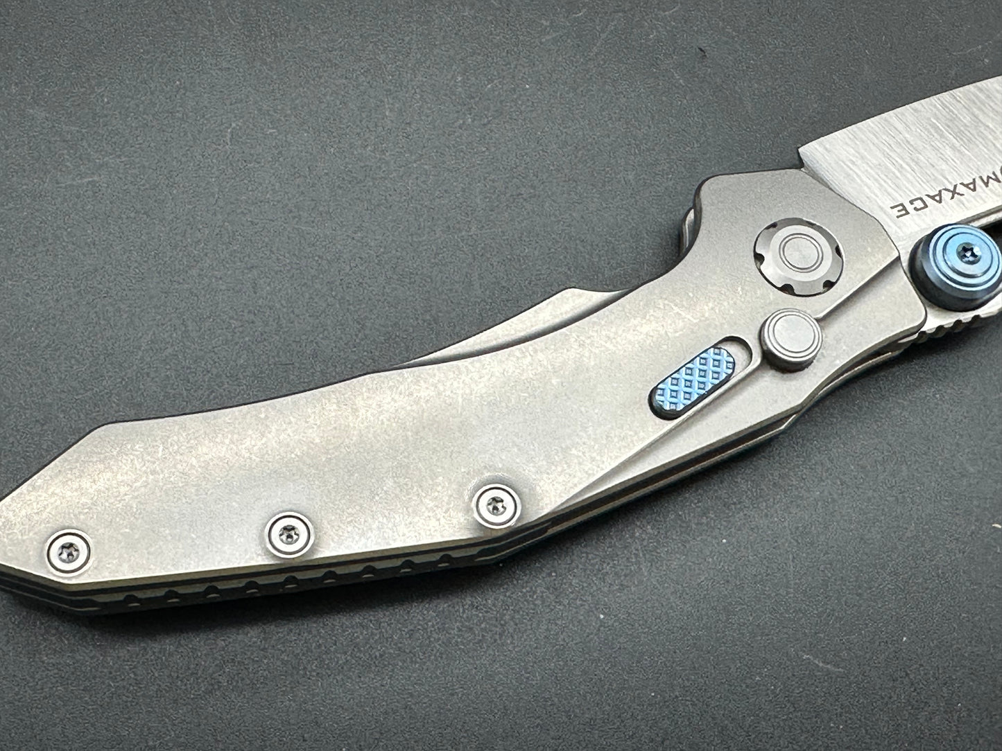 Maxace Babylon Button Lock