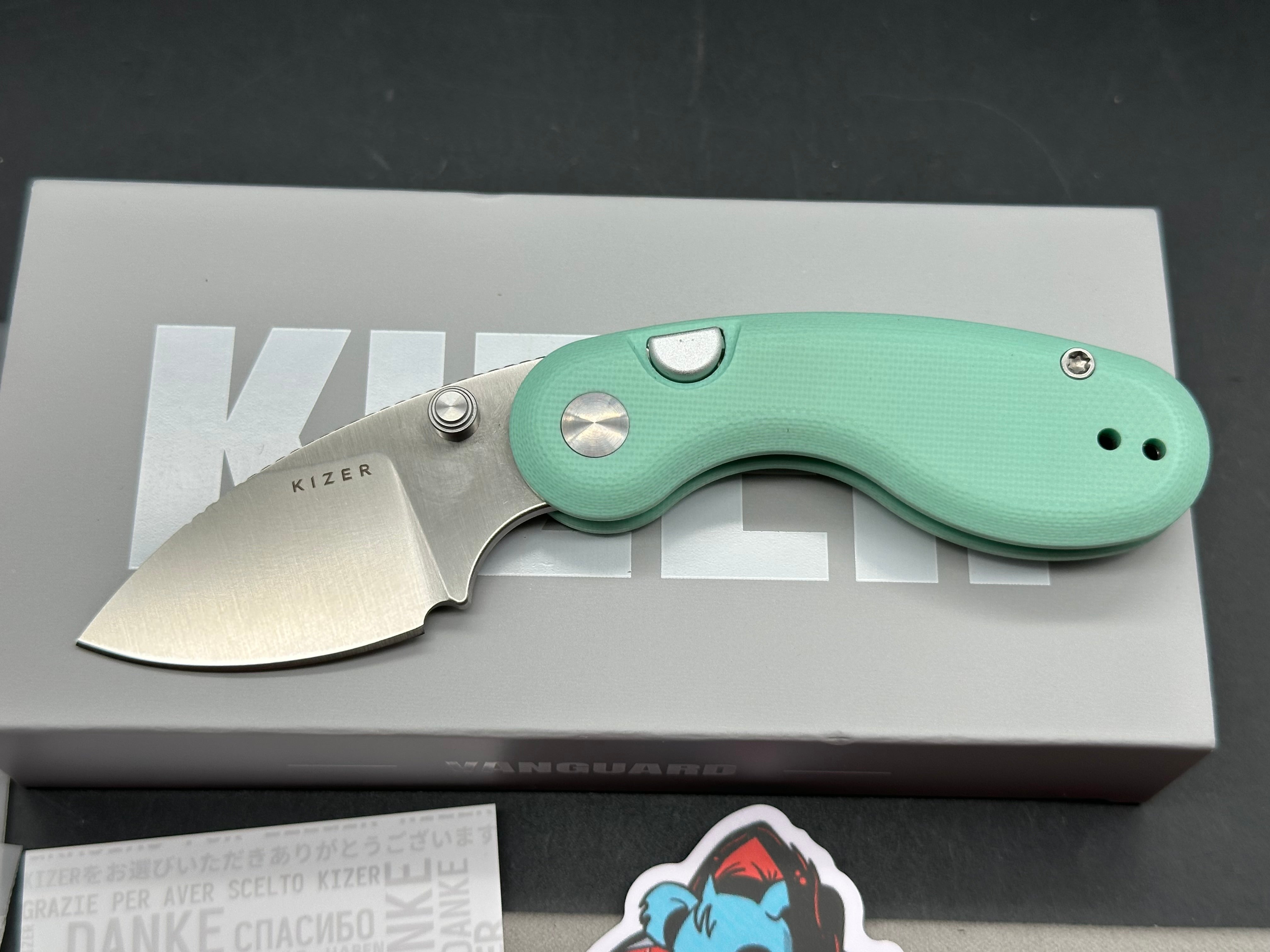 Kizer MICROBE | 14C28N | G10 | SEMI-CIRCULA BUTTON LINER LOCK