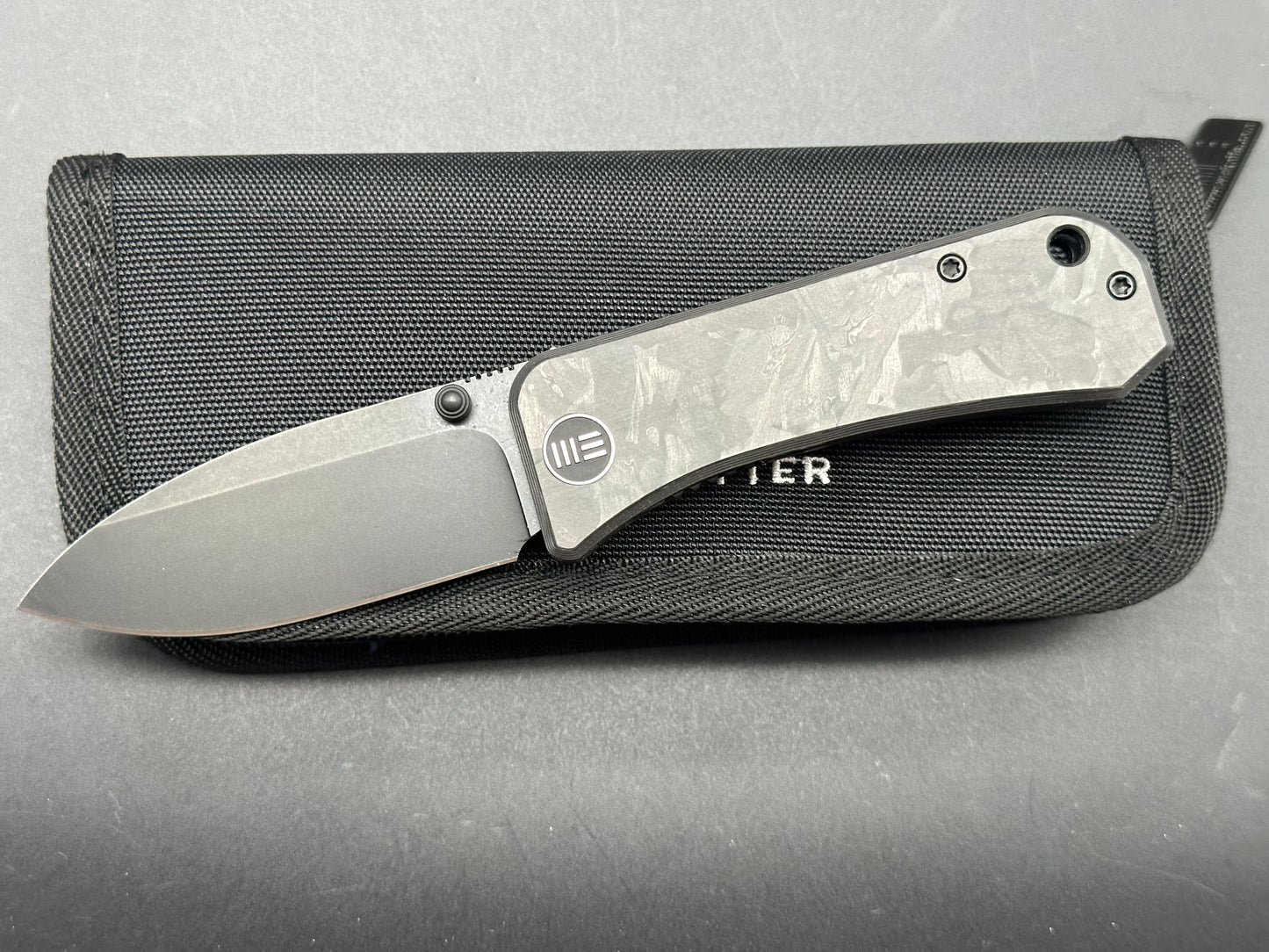 WE Knife Co. Banter Liner Lock Knife Marble Carbon Fiber (2.9" Black SW)