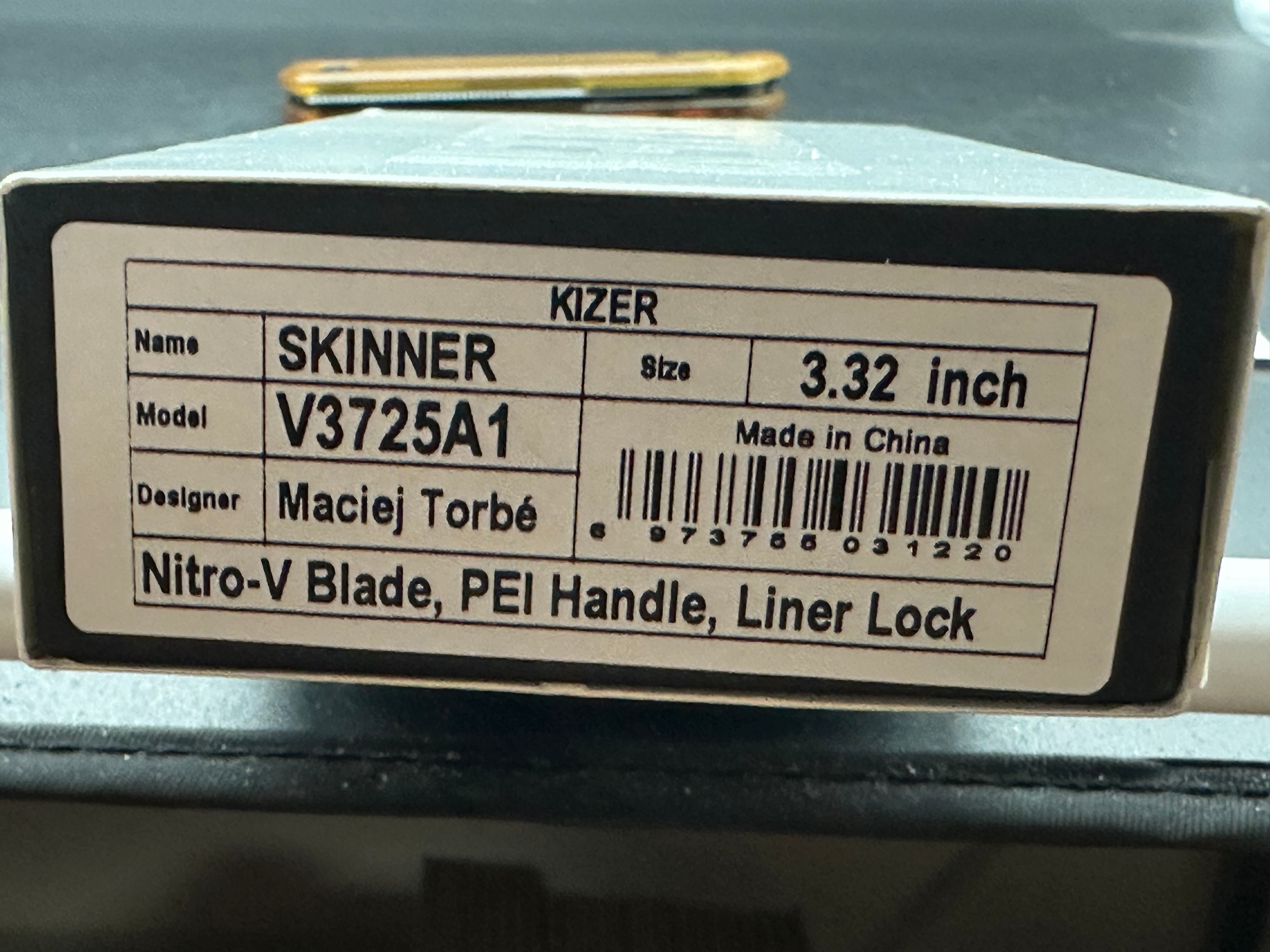KIZER SKINNER FOLDING KNIFE PEI HANDLE BLACK PVD NITRO-V BLADE