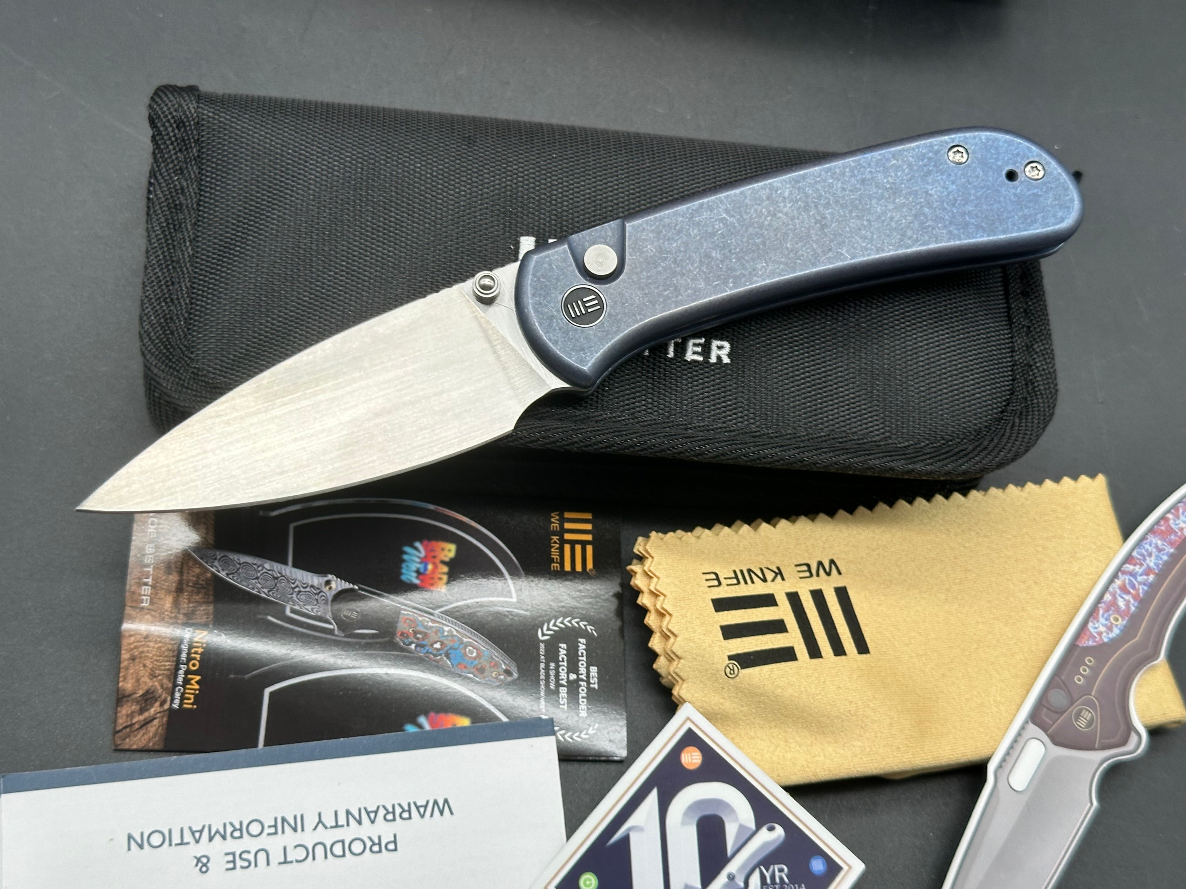 WE Qubit, 3.2" 20CV Satin Blade with Blue Stonewash Titanium Handle