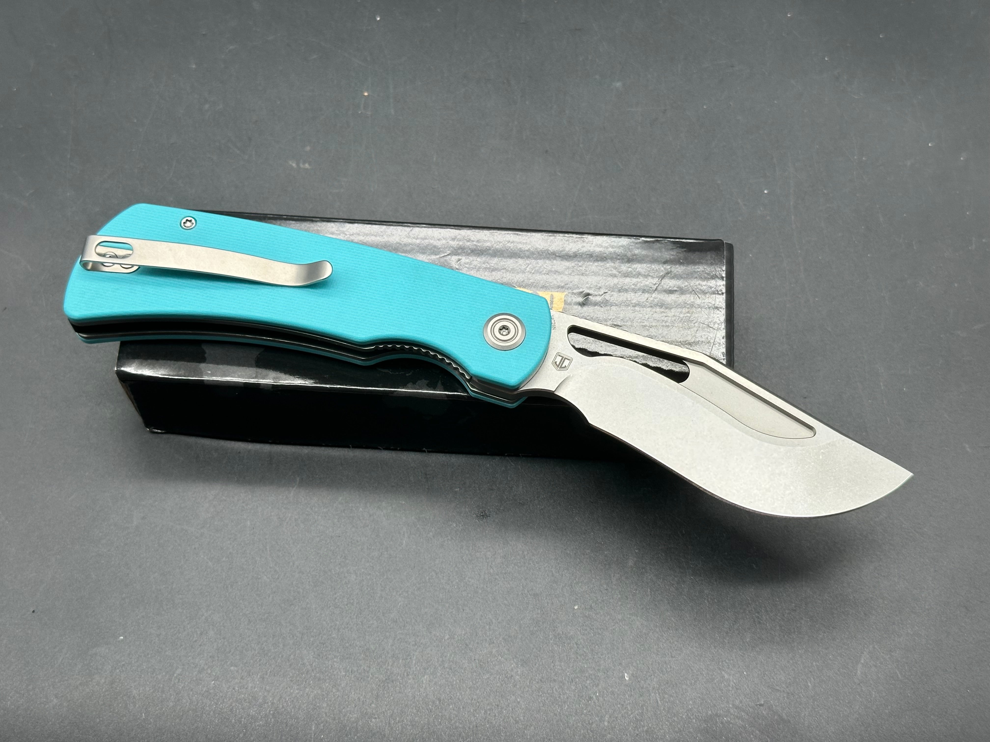 KUBEY GURKHA TIFFANY BLUE G-10 HANDLE BEADBLAST SANDVIK 14C28N BLADE KNIFE