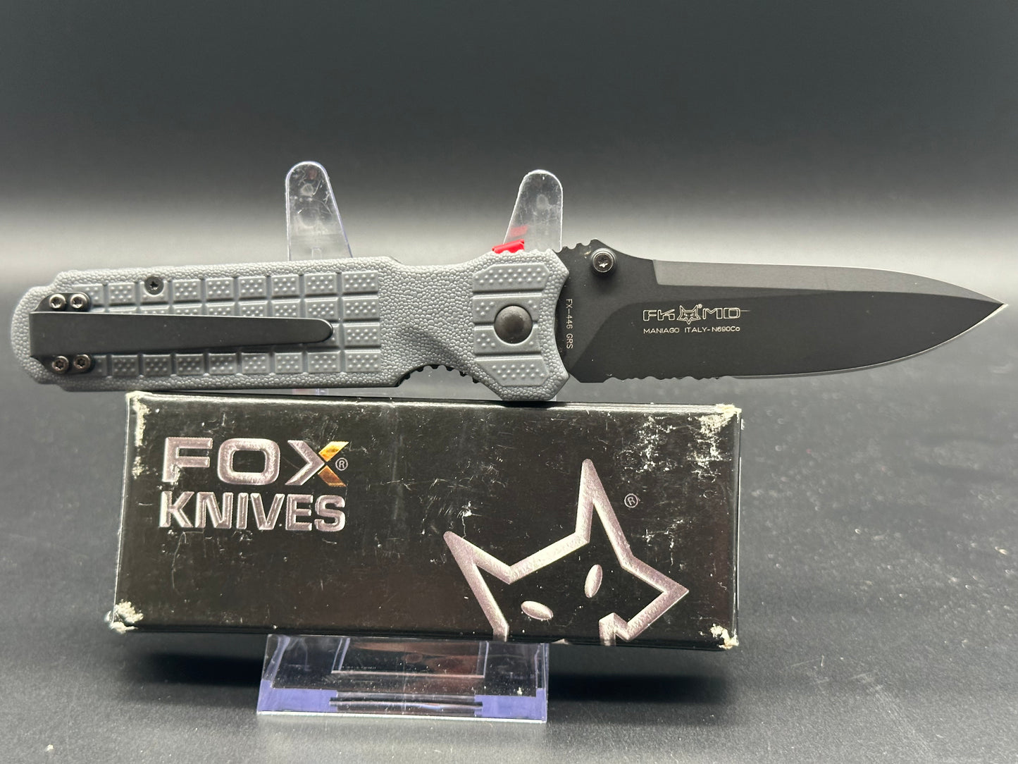 Fox knives Predator FX 446 Grey Wolf serrated