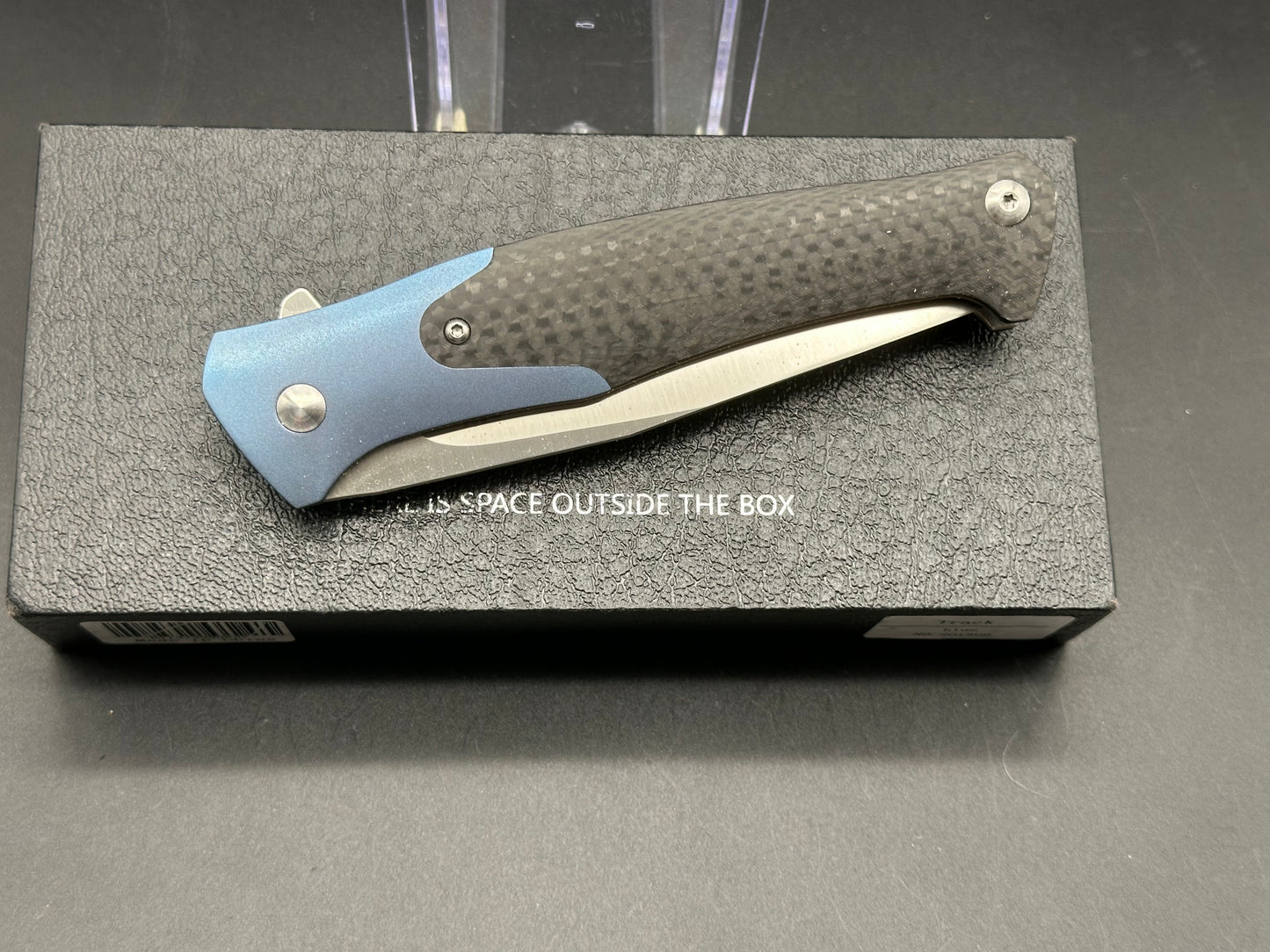 Amare Knives Track Liner Lock Knife Blue/Carbon Fiber (3.75" Satin)