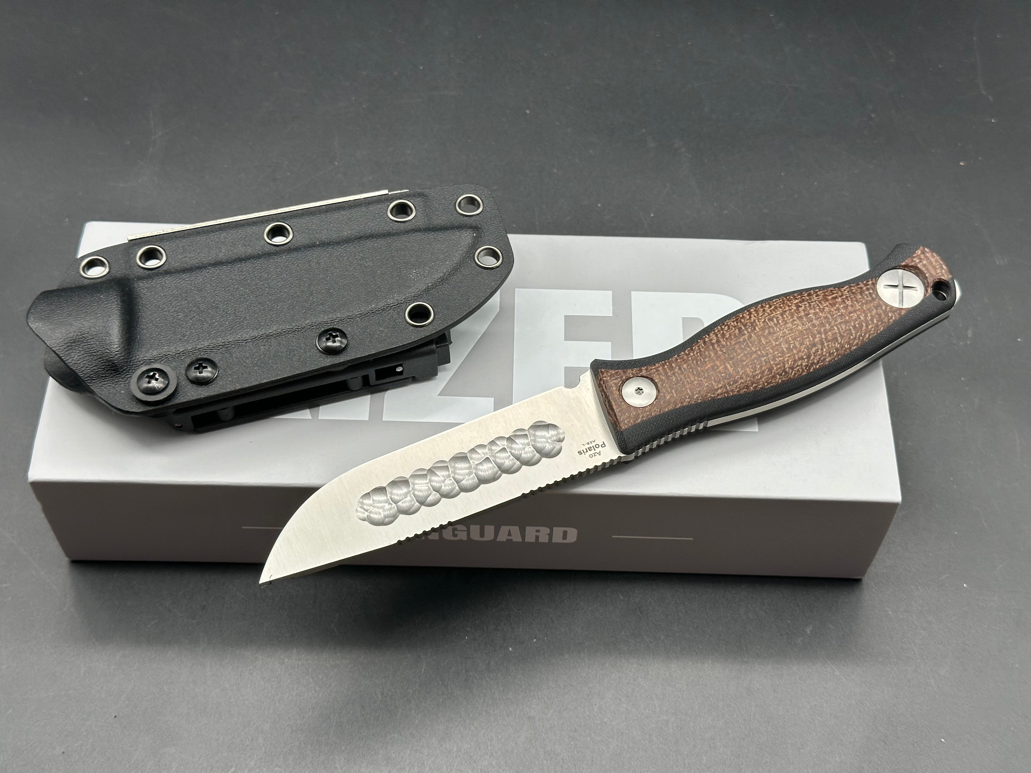 KIZER POLARIS FIXED BLADE KNIFE BURLAP MICARTA AND G10 HANDLE AEB-L STEEL