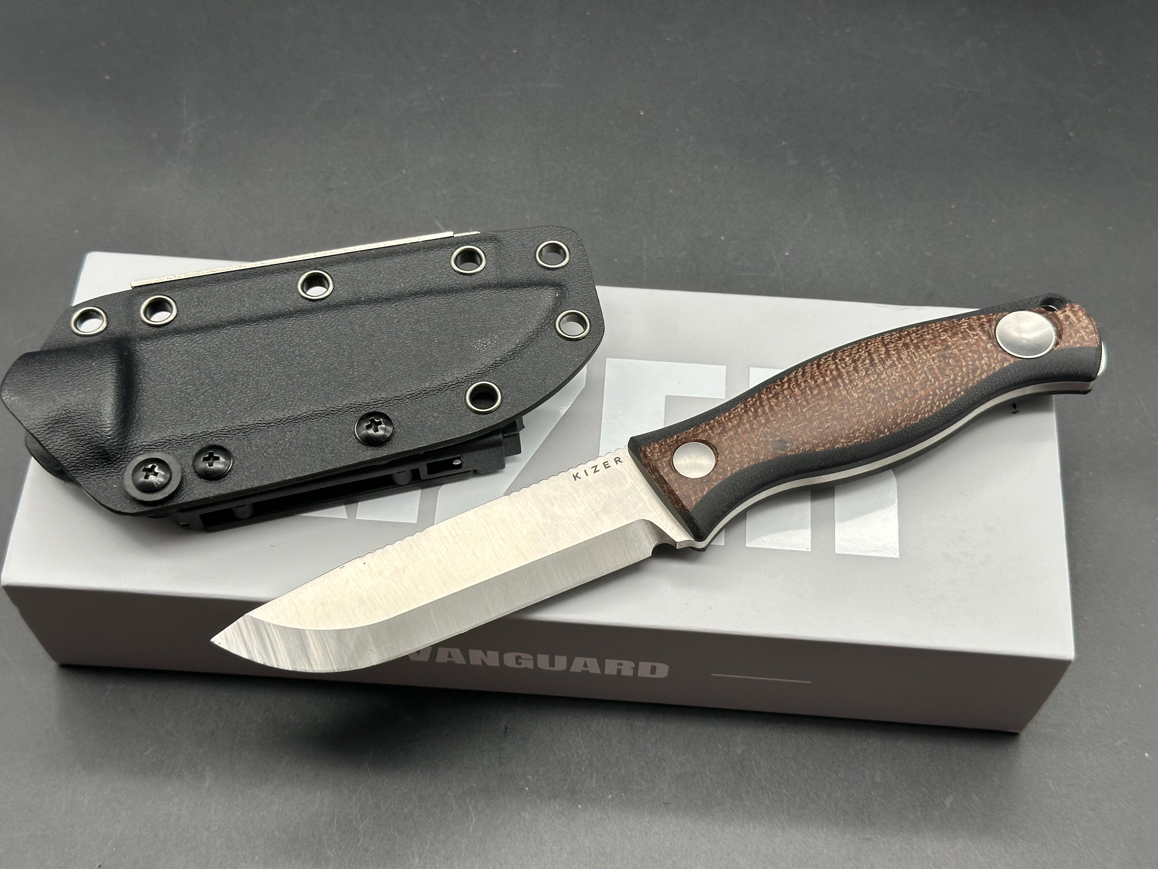 KIZER POLARIS FIXED BLADE KNIFE BURLAP MICARTA AND G10 HANDLE AEB-L STEEL